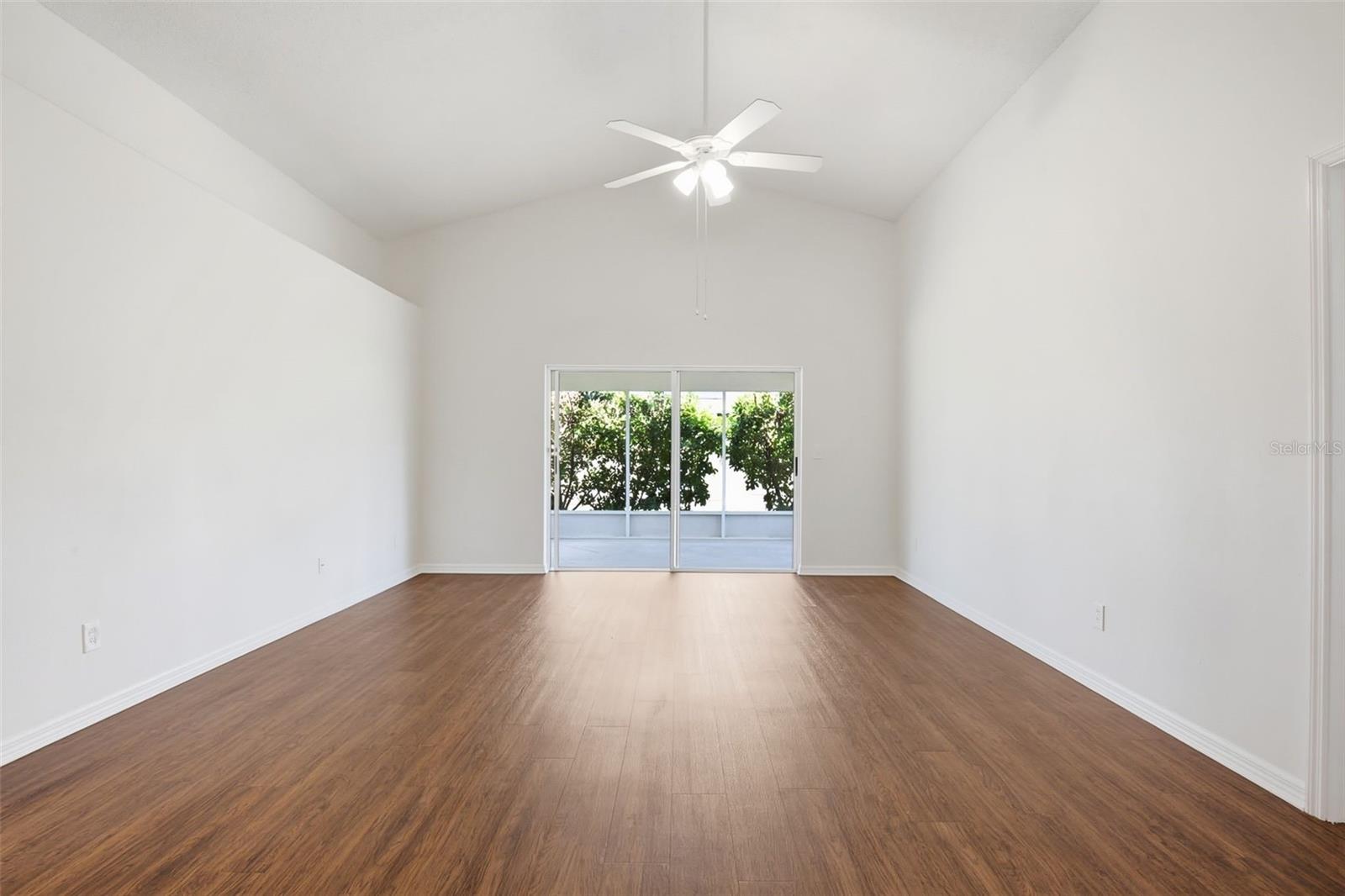 1353 CRIMSON CLOVER LN, WESLEY CHAPEL, FL, 33543