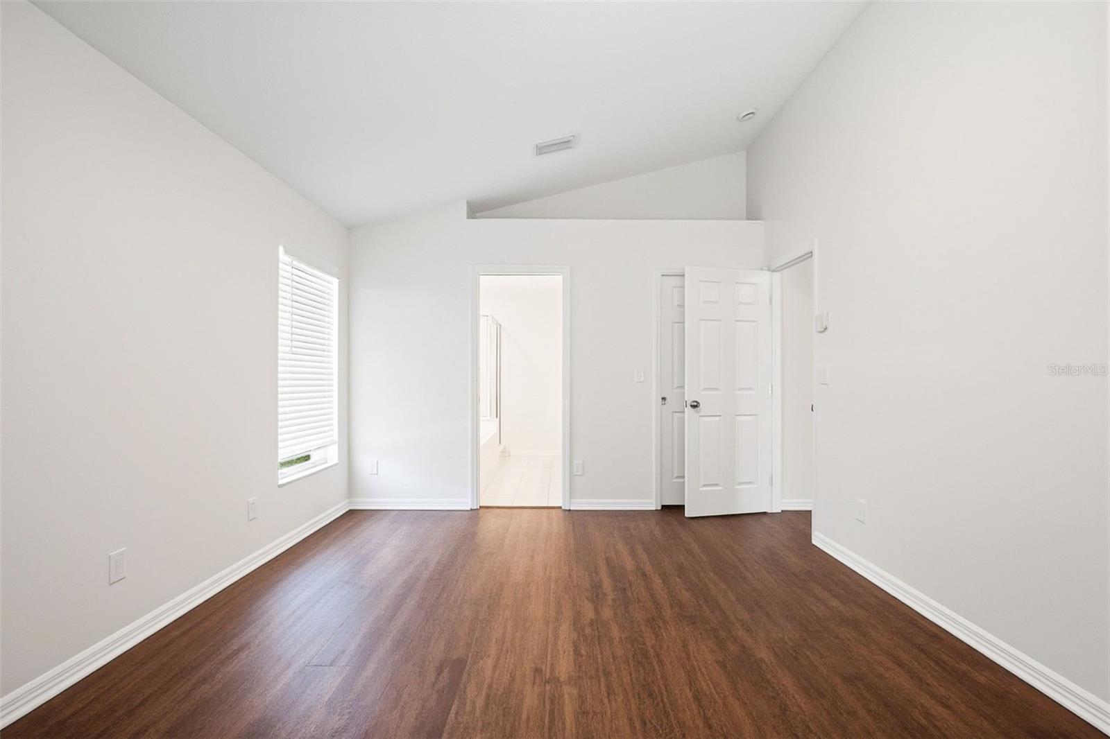 1353 CRIMSON CLOVER LN, WESLEY CHAPEL, FL, 33543