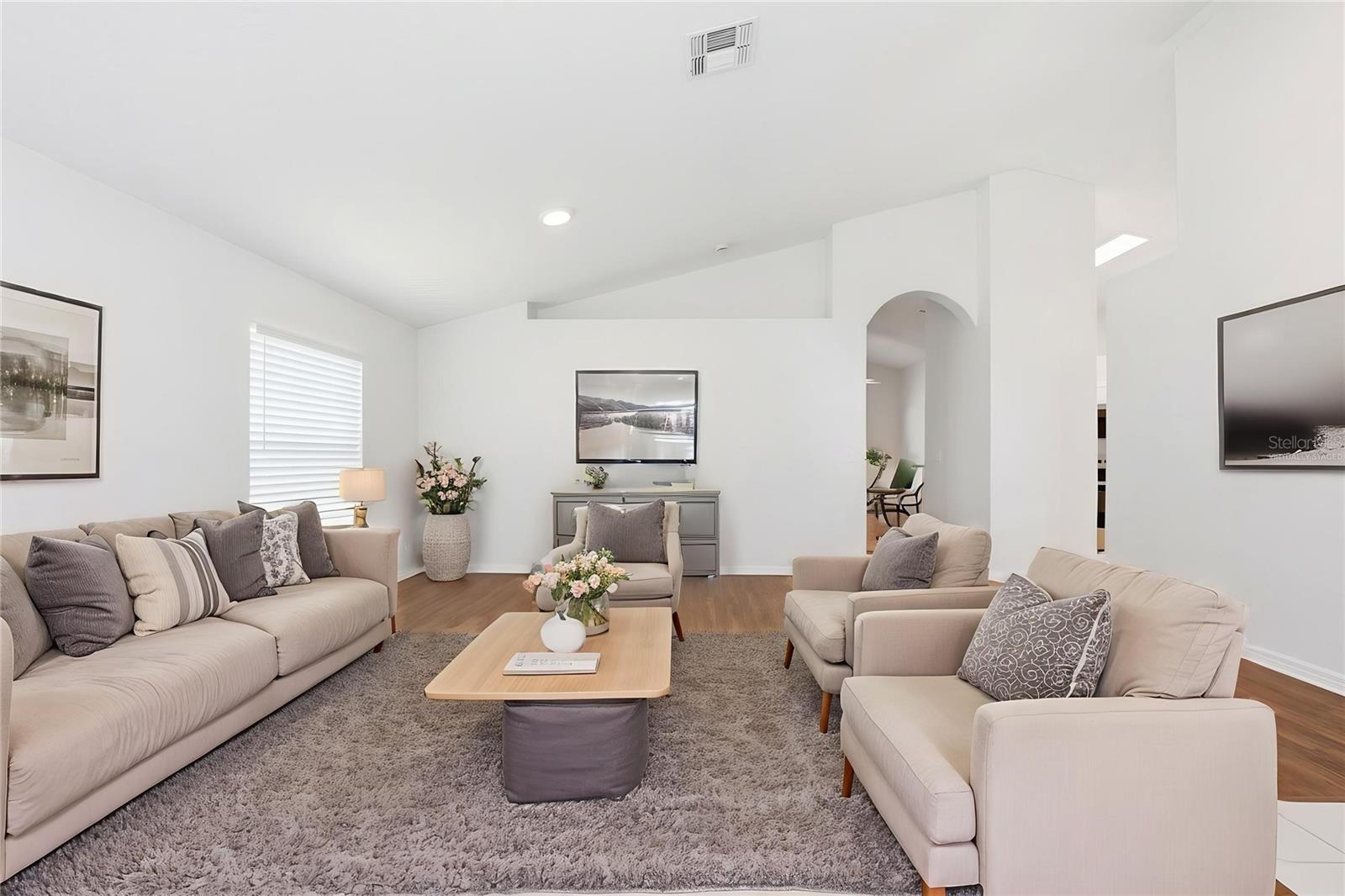 1353 CRIMSON CLOVER LN, WESLEY CHAPEL, FL, 33543