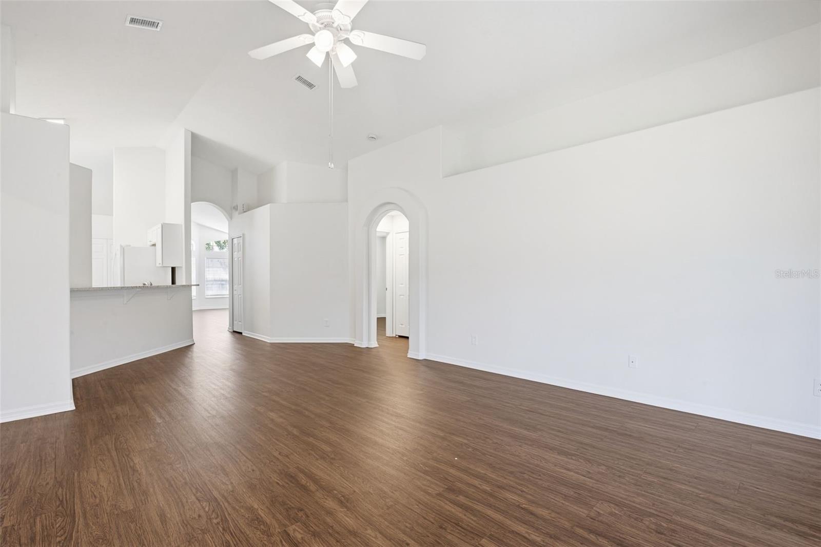 1353 CRIMSON CLOVER LN, WESLEY CHAPEL, FL, 33543