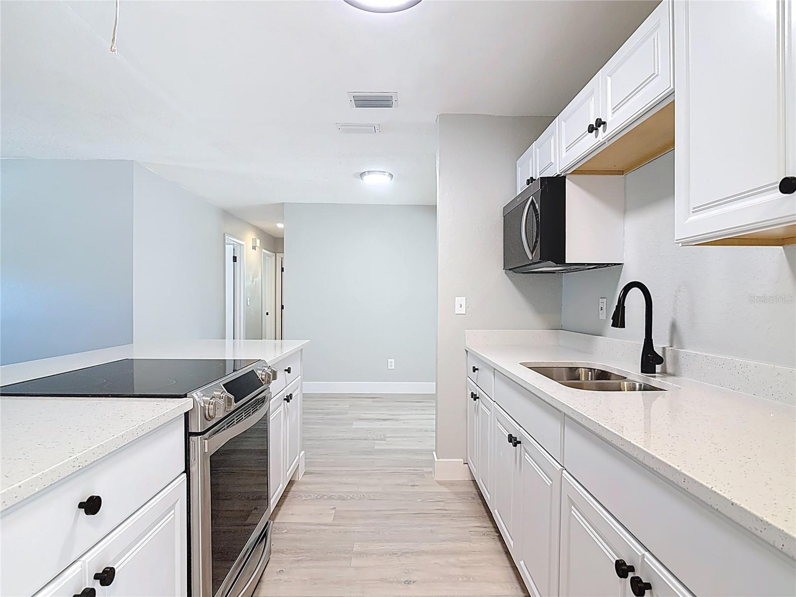 1085 WHITEWOOD DR, DELTONA, FL, 32725