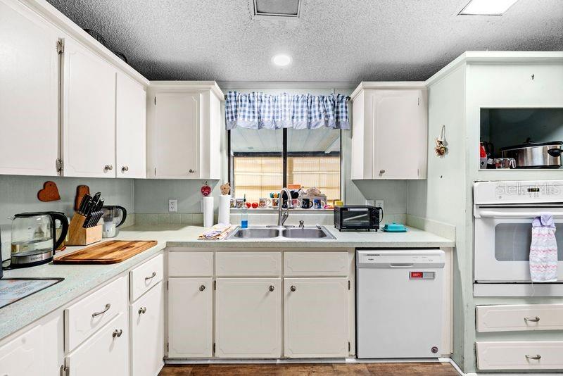 9122 SHELDON WEST DR, TAMPA, FL, 33626