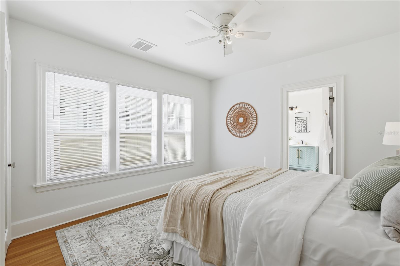 918 45TH ST N, ST PETERSBURG, FL, 33713