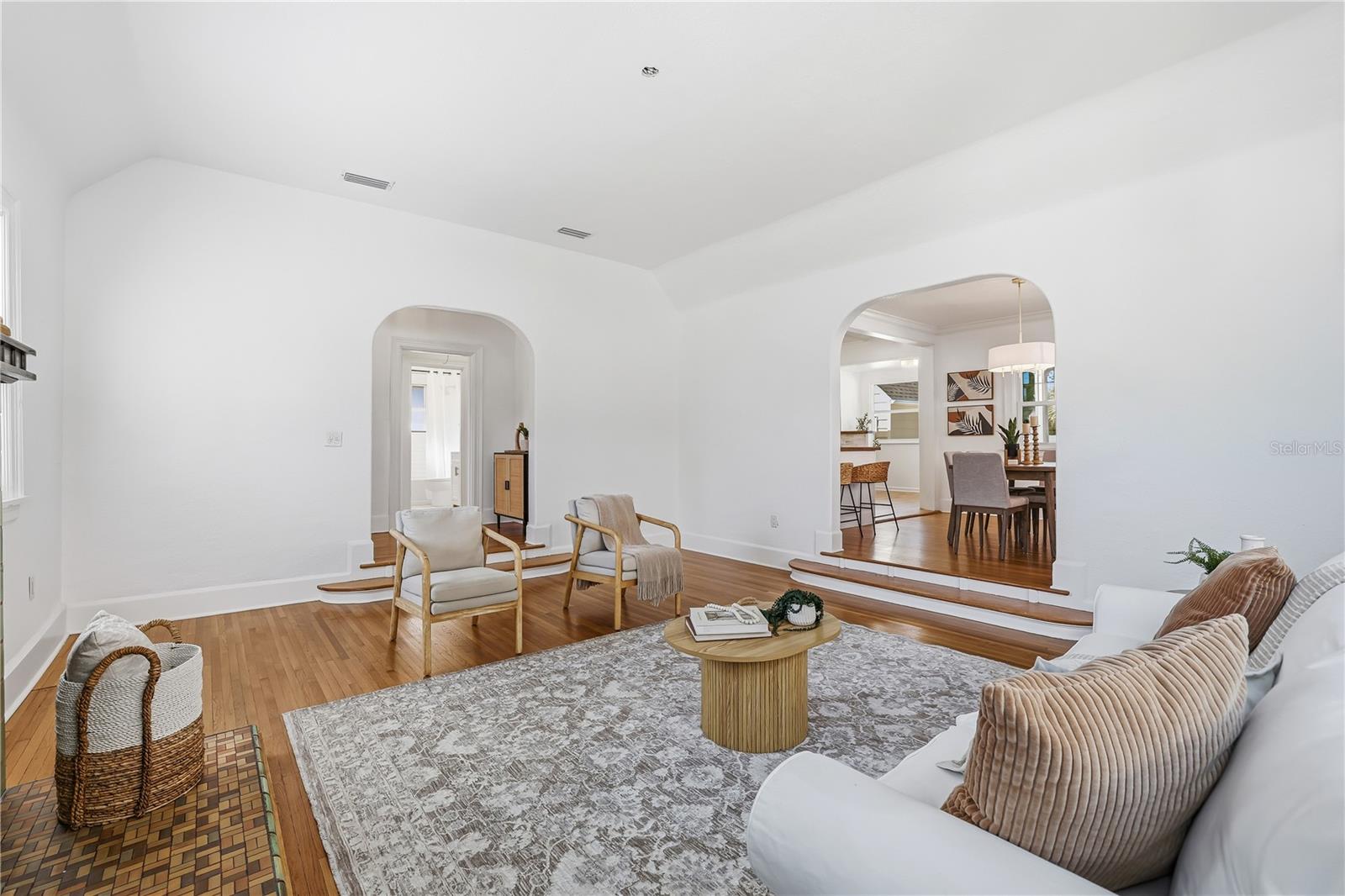 918 45TH ST N, ST PETERSBURG, FL, 33713