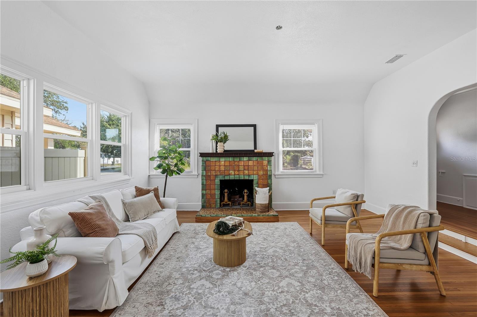 918 45TH ST N, ST PETERSBURG, FL, 33713