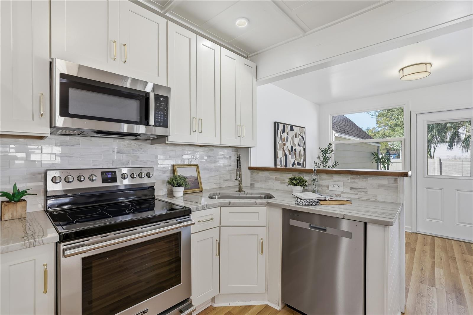 918 45TH ST N, ST PETERSBURG, FL, 33713