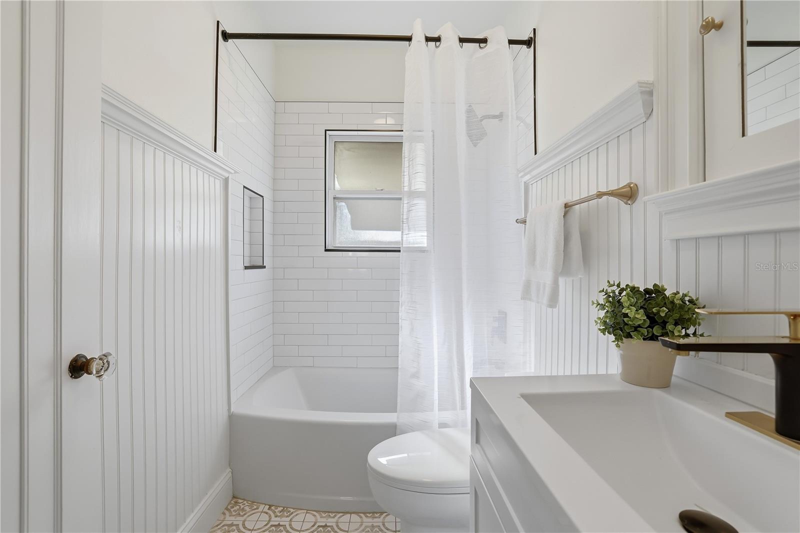 918 45TH ST N, ST PETERSBURG, FL, 33713