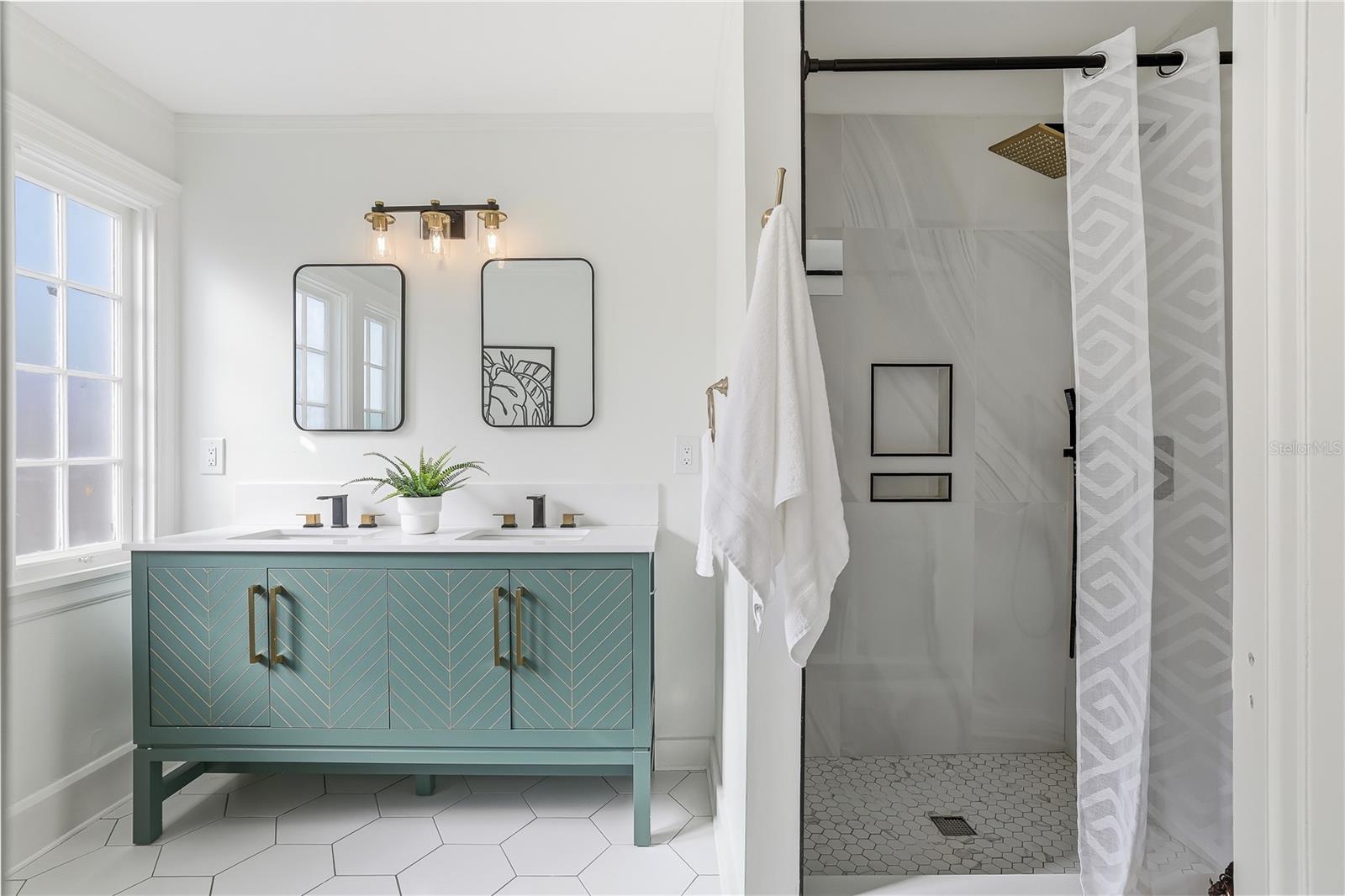 918 45TH ST N, ST PETERSBURG, FL, 33713