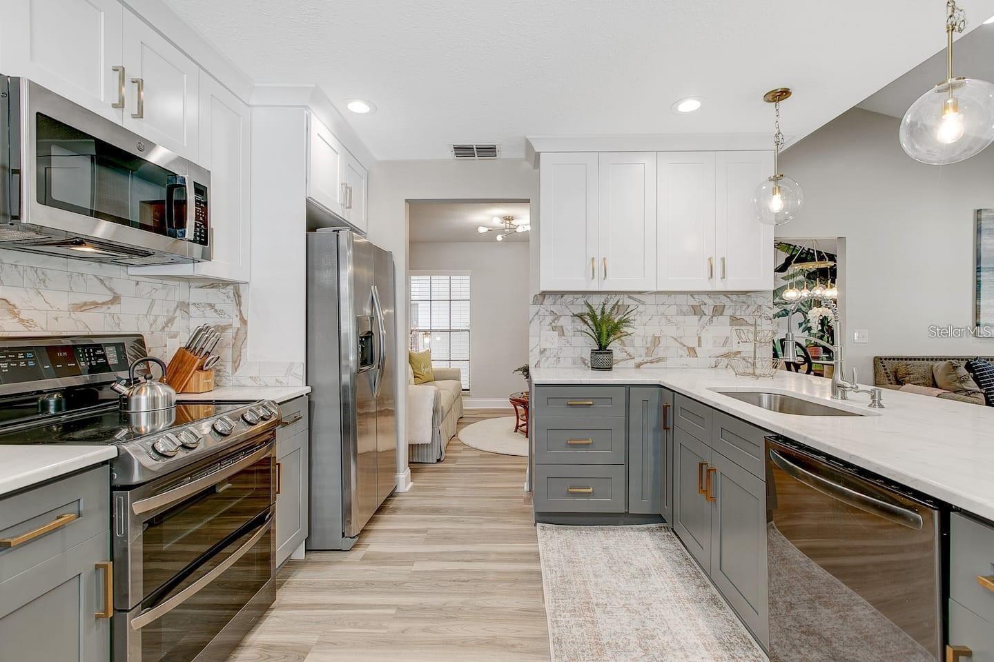 1330 PEACHFIELD DR, VALRICO, FL, 33596