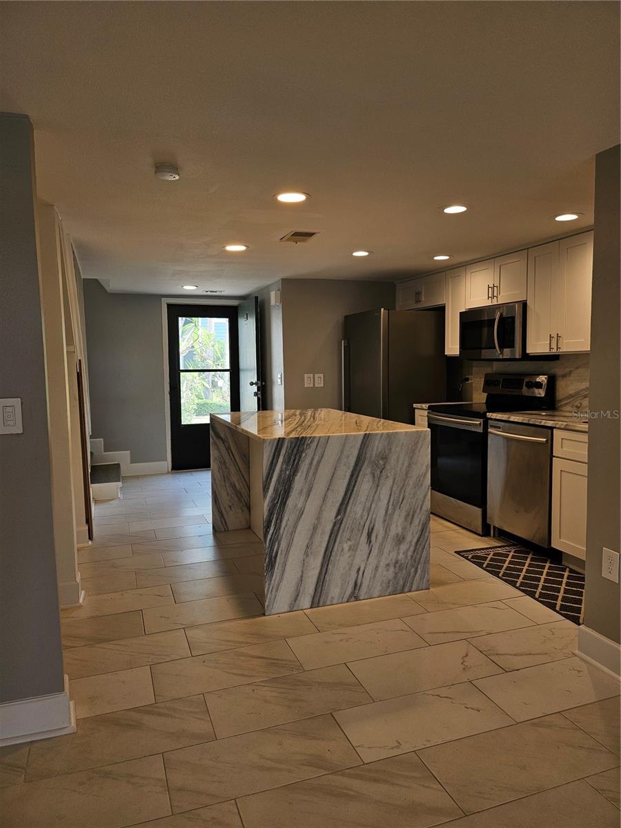 1028 APOLLO BEACH BLVD #19, APOLLO BEACH, FL, 33572