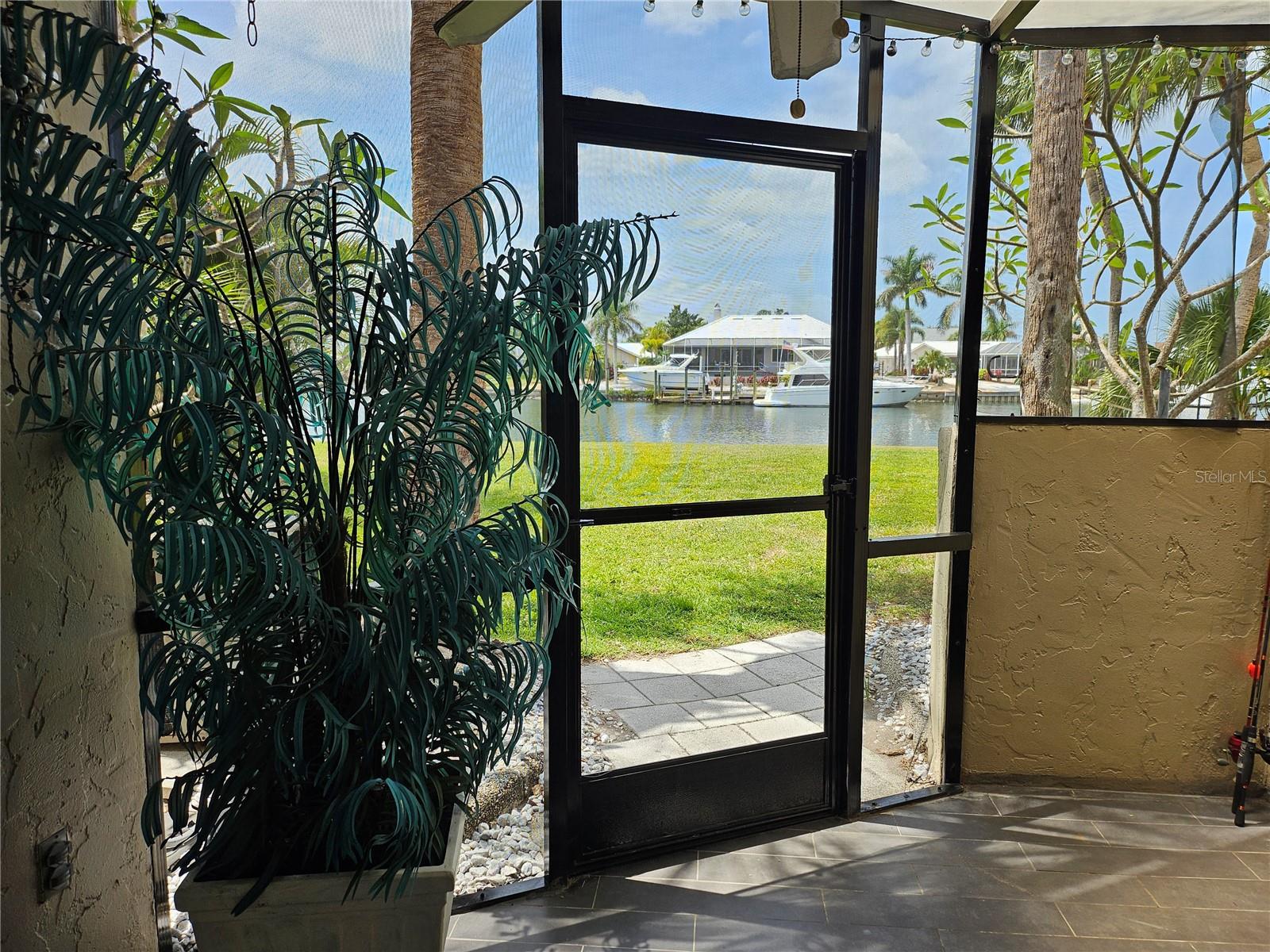 1028 APOLLO BEACH BLVD #19, APOLLO BEACH, FL, 33572