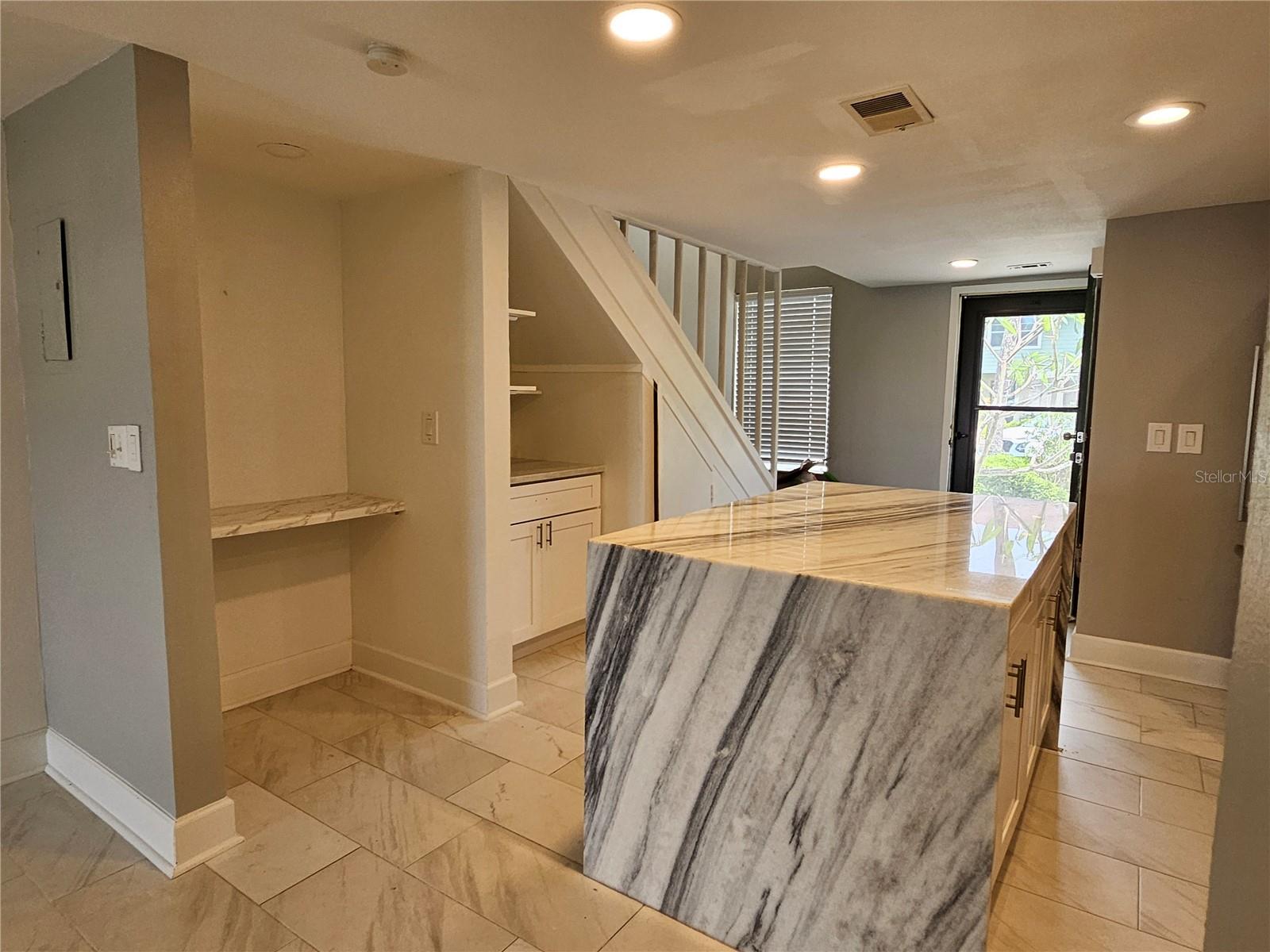 1028 APOLLO BEACH BLVD #19, APOLLO BEACH, FL, 33572