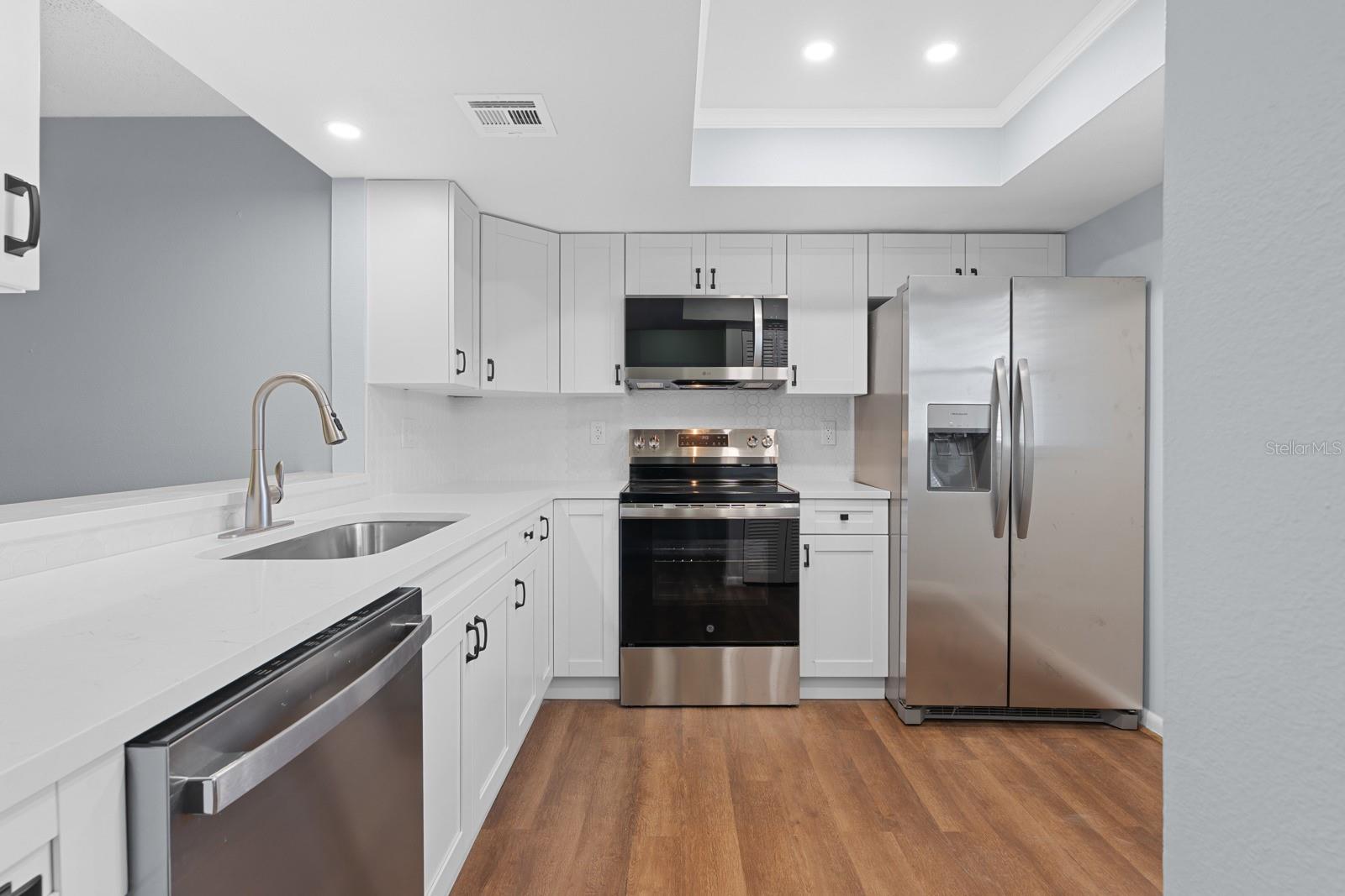 2650 COUNTRYSIDE BLVD #B307, CLEARWATER, FL, 33761