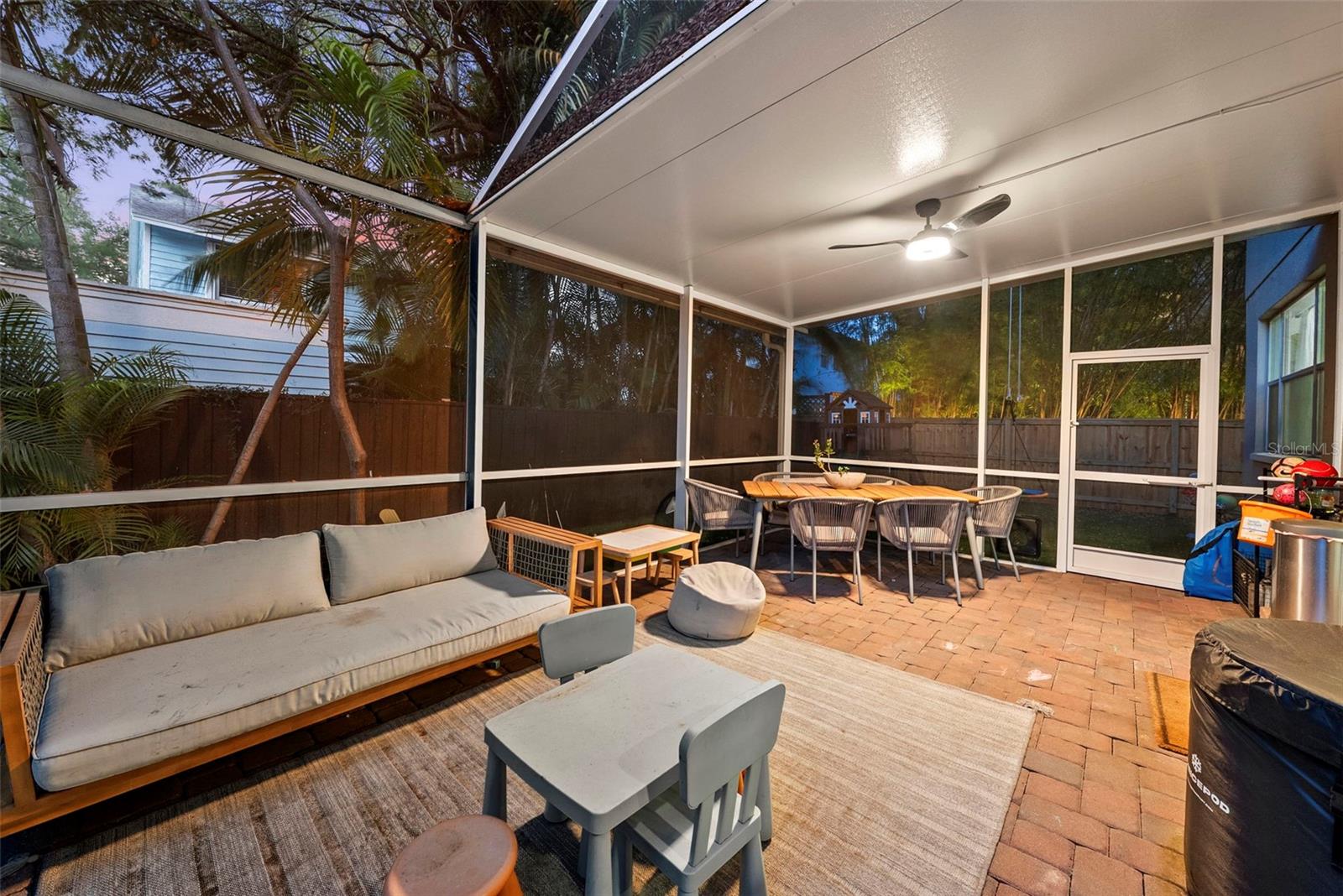 3401 W OAKELLAR AVE, TAMPA, FL, 33611