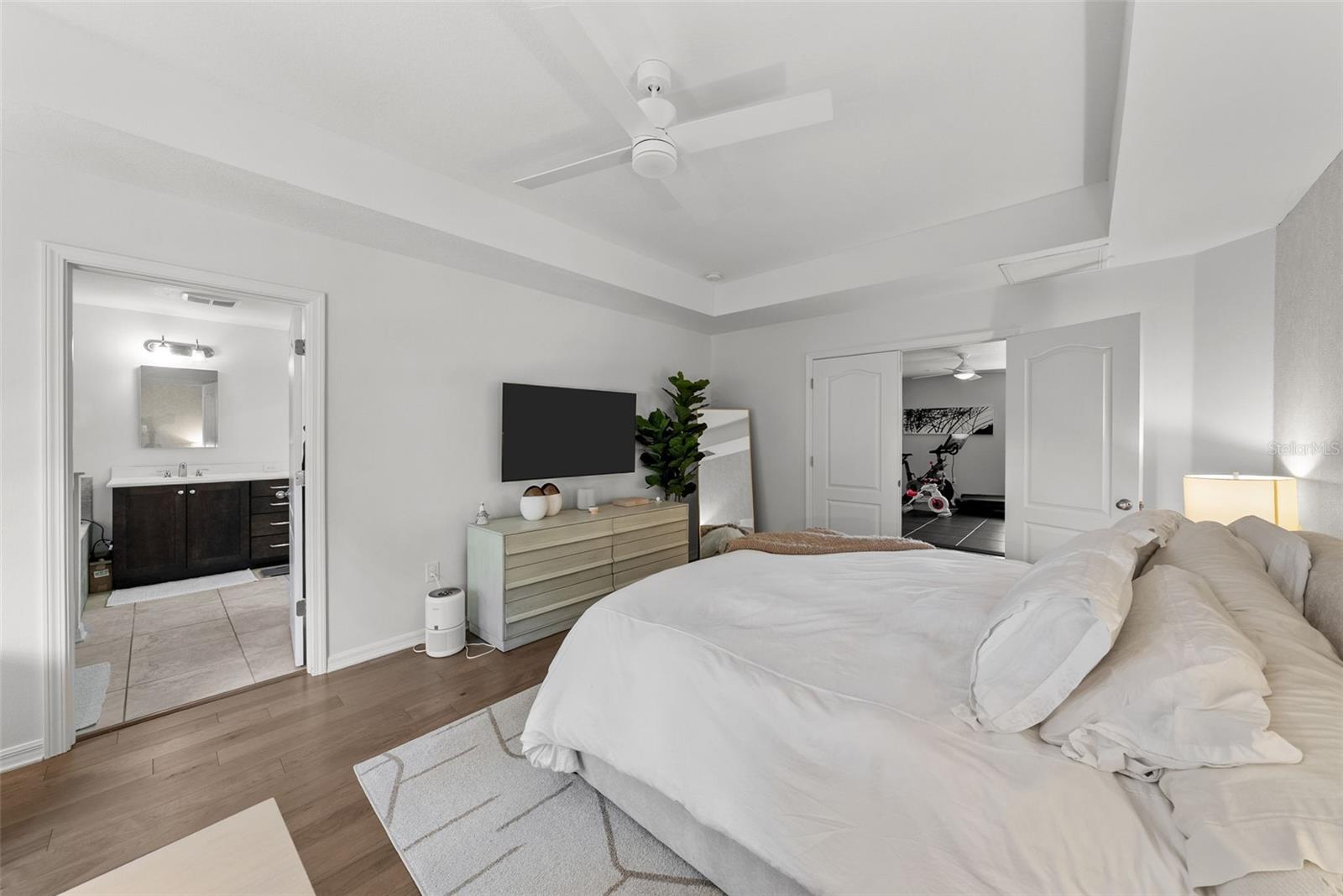 3401 W OAKELLAR AVE, TAMPA, FL, 33611