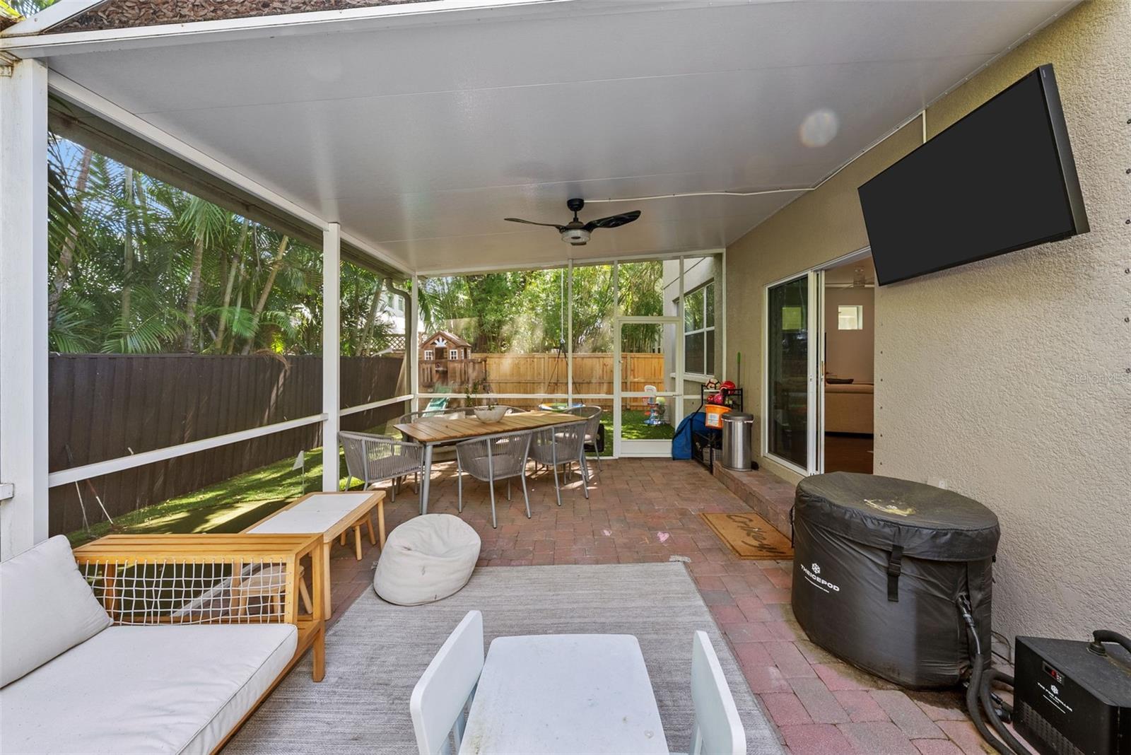 3401 W OAKELLAR AVE, TAMPA, FL, 33611