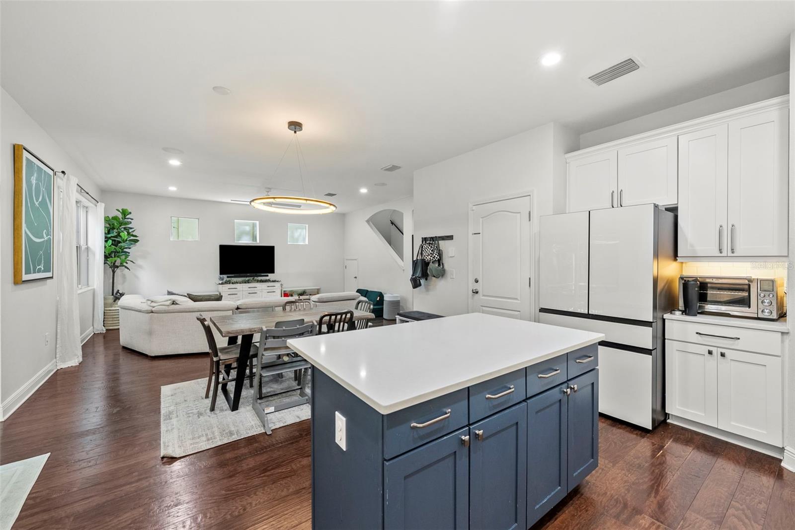 3401 W OAKELLAR AVE, TAMPA, FL, 33611