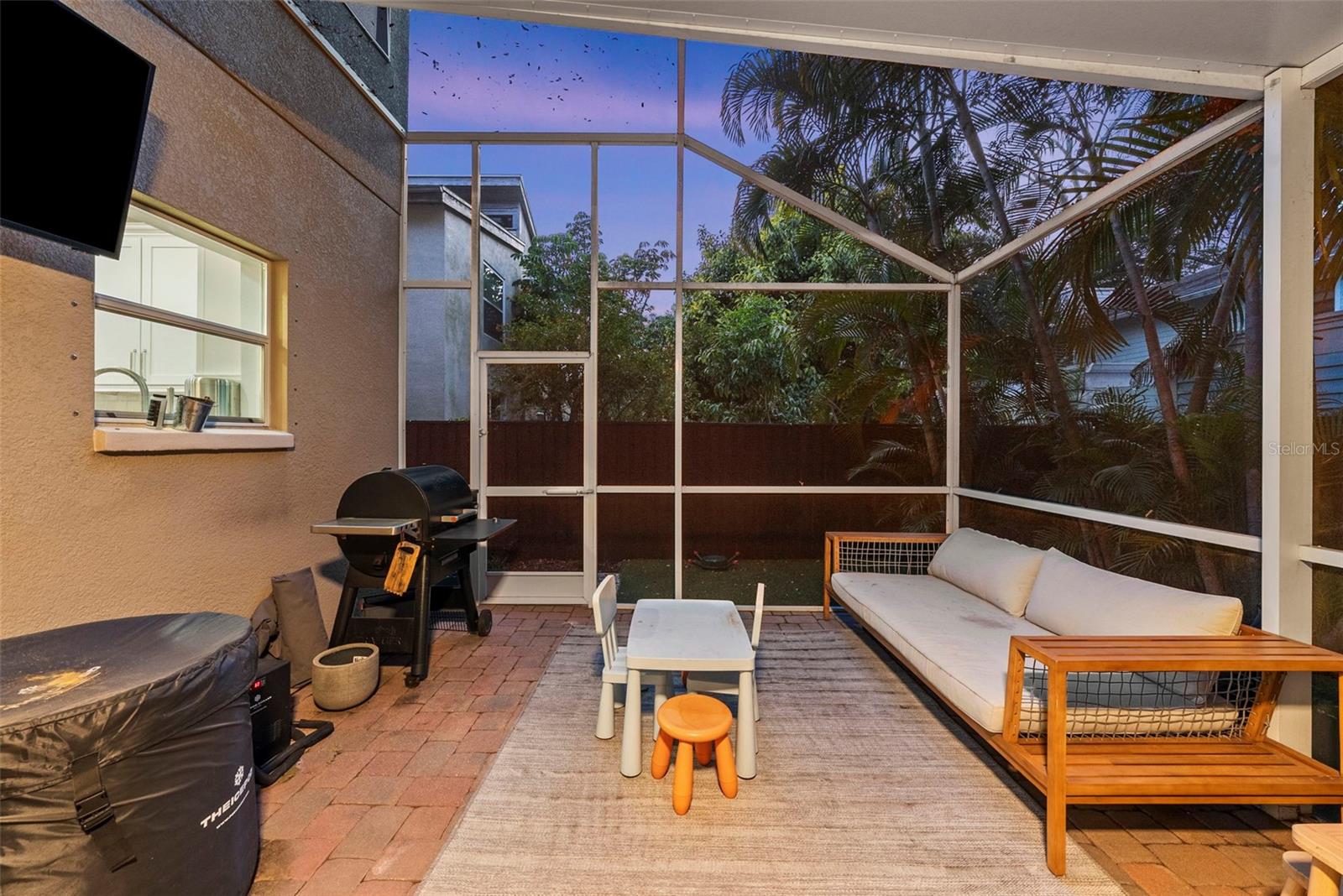 3401 W OAKELLAR AVE, TAMPA, FL, 33611