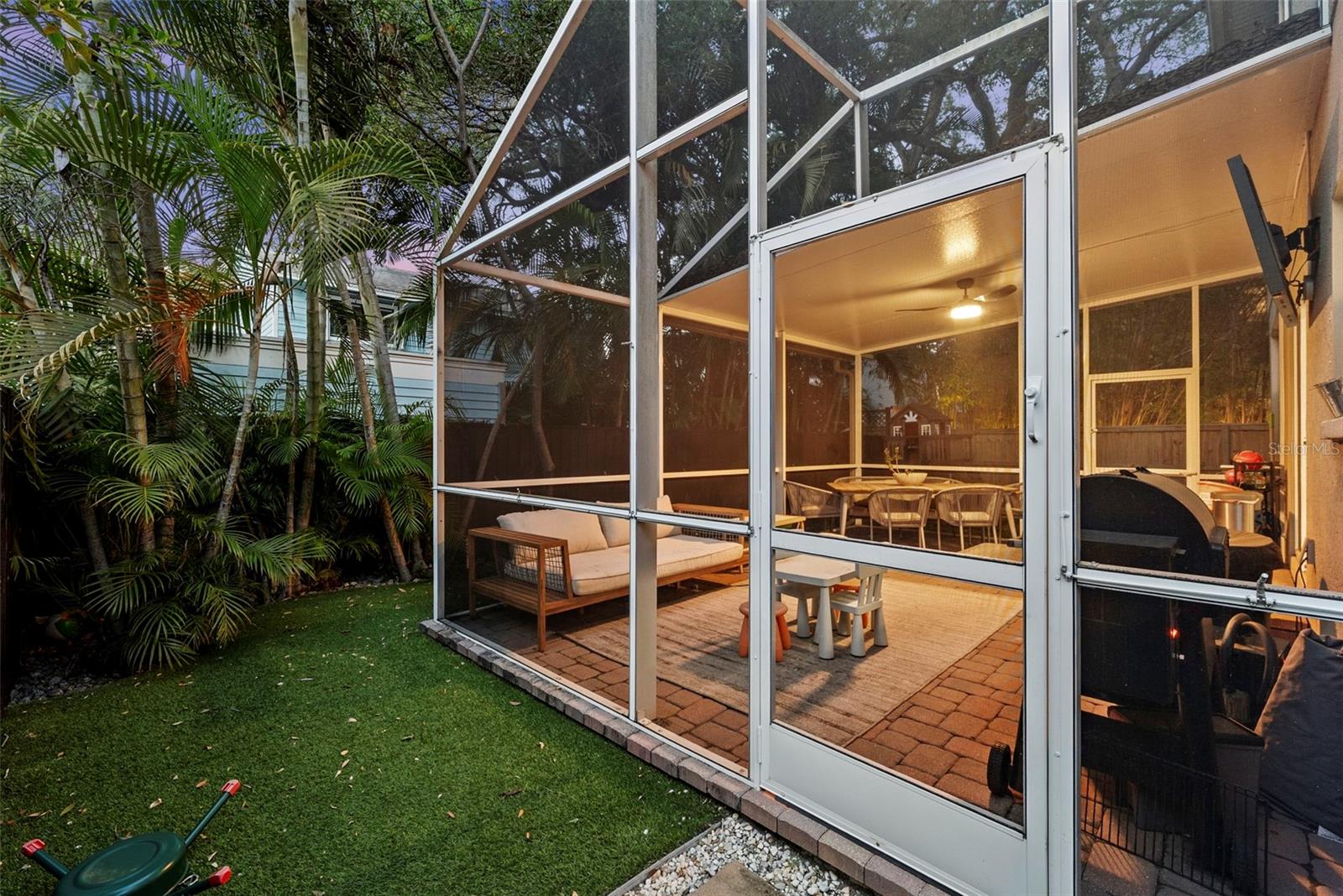 3401 W OAKELLAR AVE, TAMPA, FL, 33611