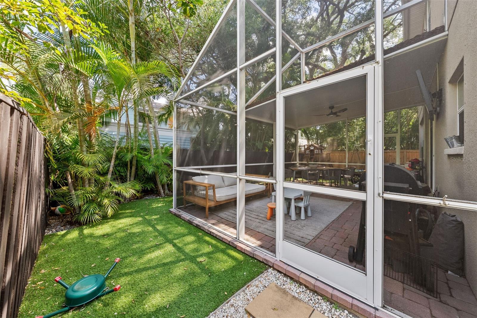 3401 W OAKELLAR AVE, TAMPA, FL, 33611