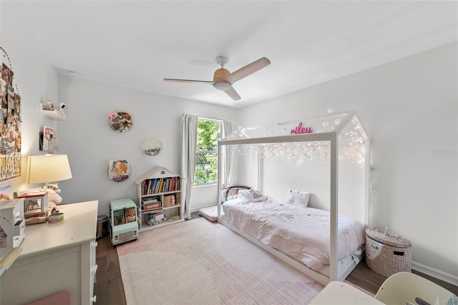 3401 W OAKELLAR AVE, TAMPA, FL, 33611