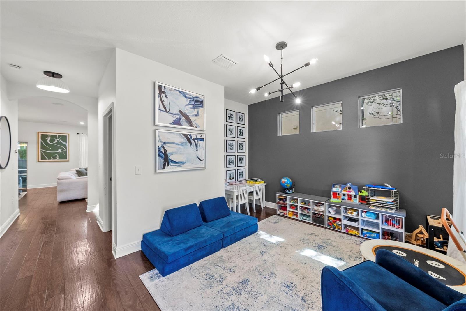 3401 W OAKELLAR AVE, TAMPA, FL, 33611