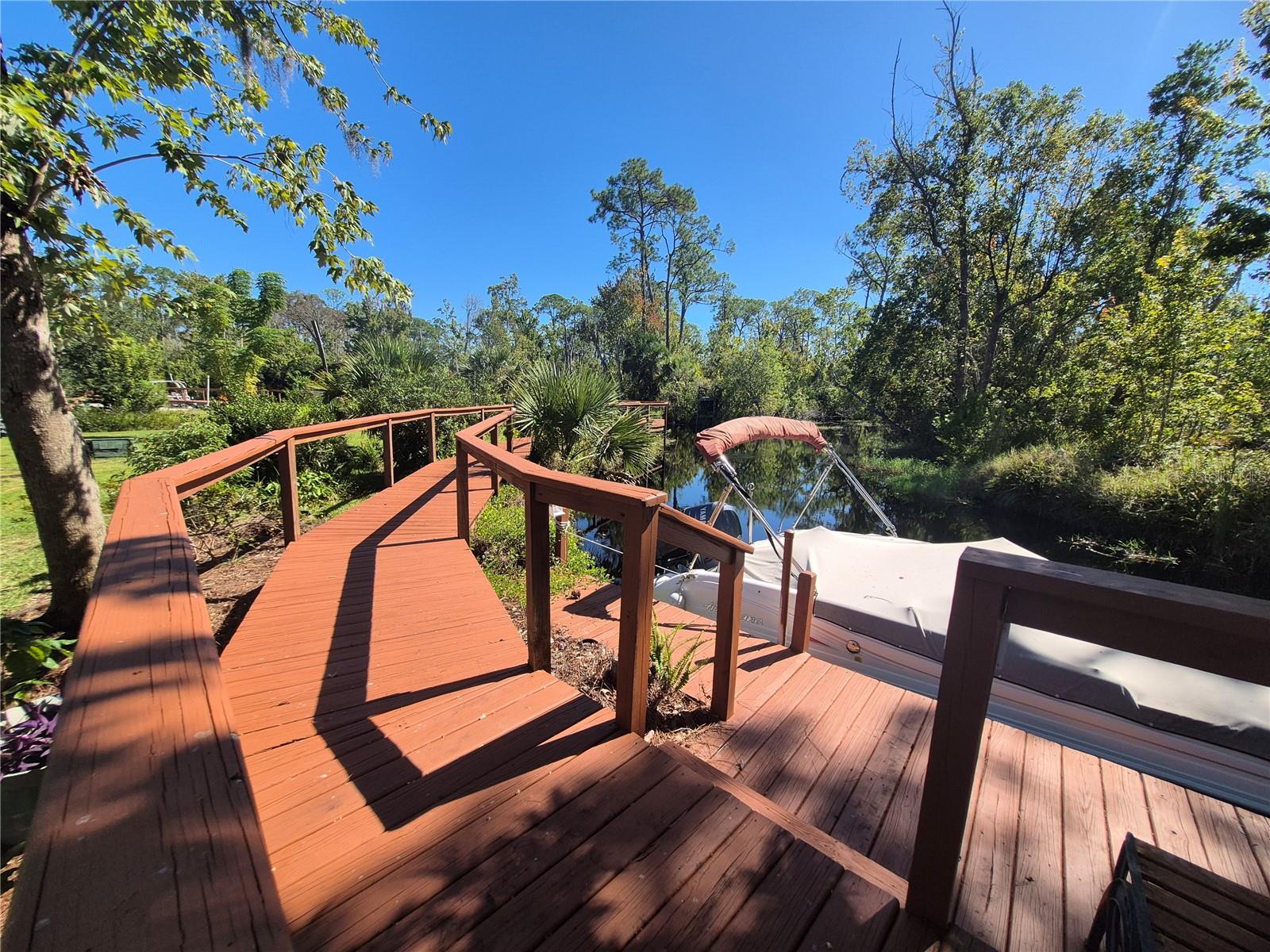 3021 MYAKKA RIVER RD, TAVARES, FL, 32778