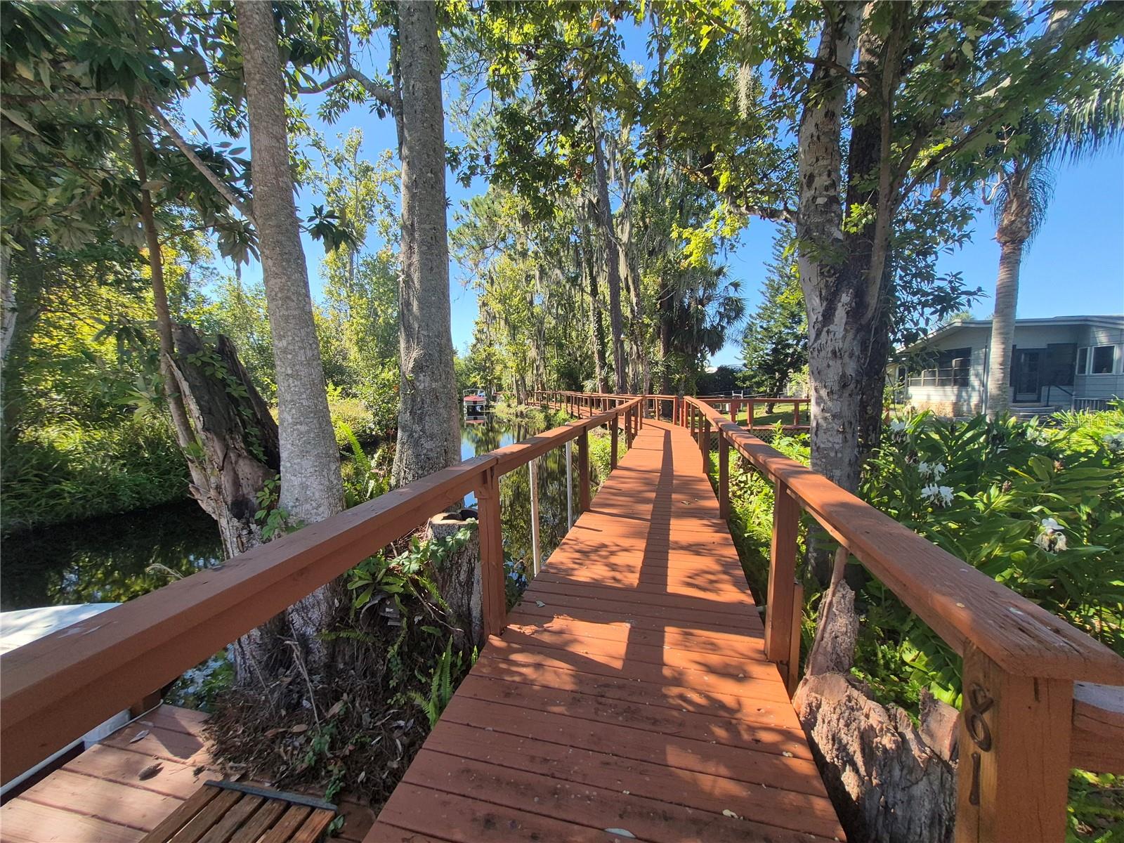 3021 MYAKKA RIVER RD, TAVARES, FL, 32778