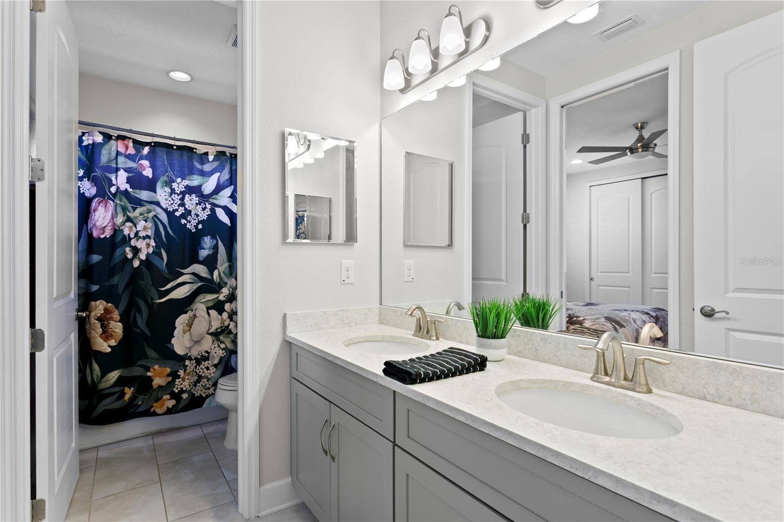 7865 MARSH POINTE DR, TAMPA, FL, 33635