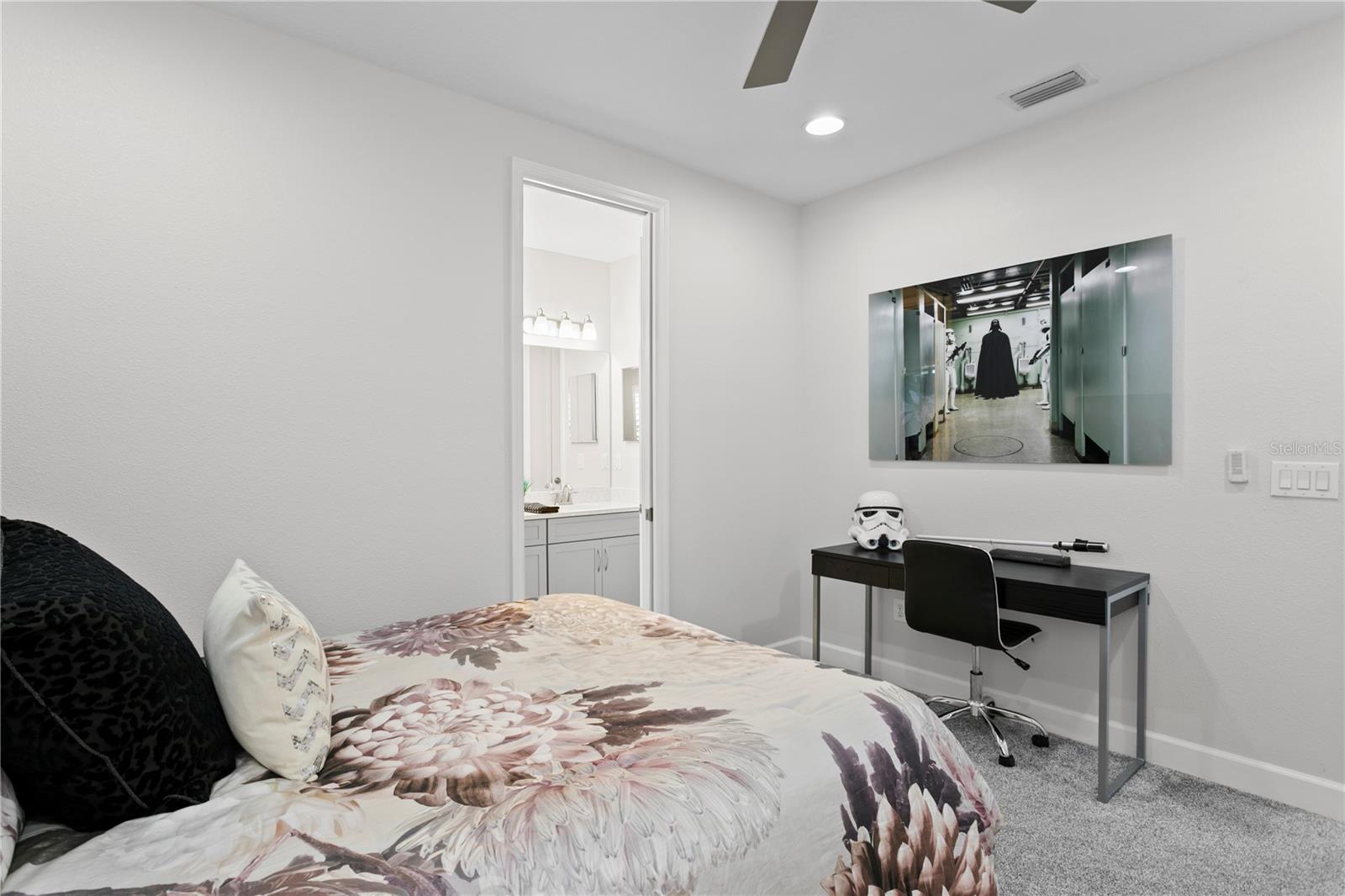 7865 MARSH POINTE DR, TAMPA, FL, 33635