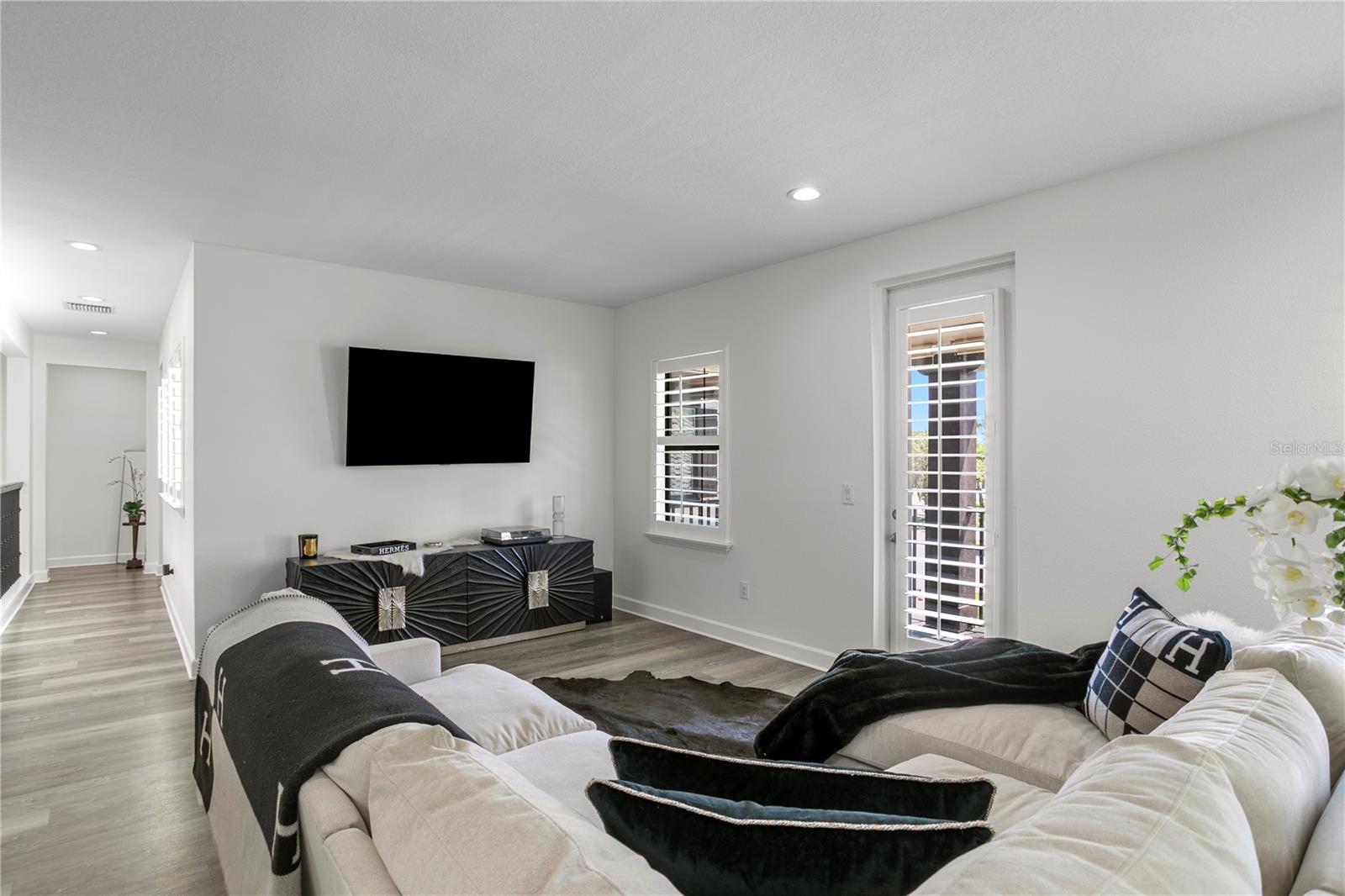 7865 MARSH POINTE DR, TAMPA, FL, 33635