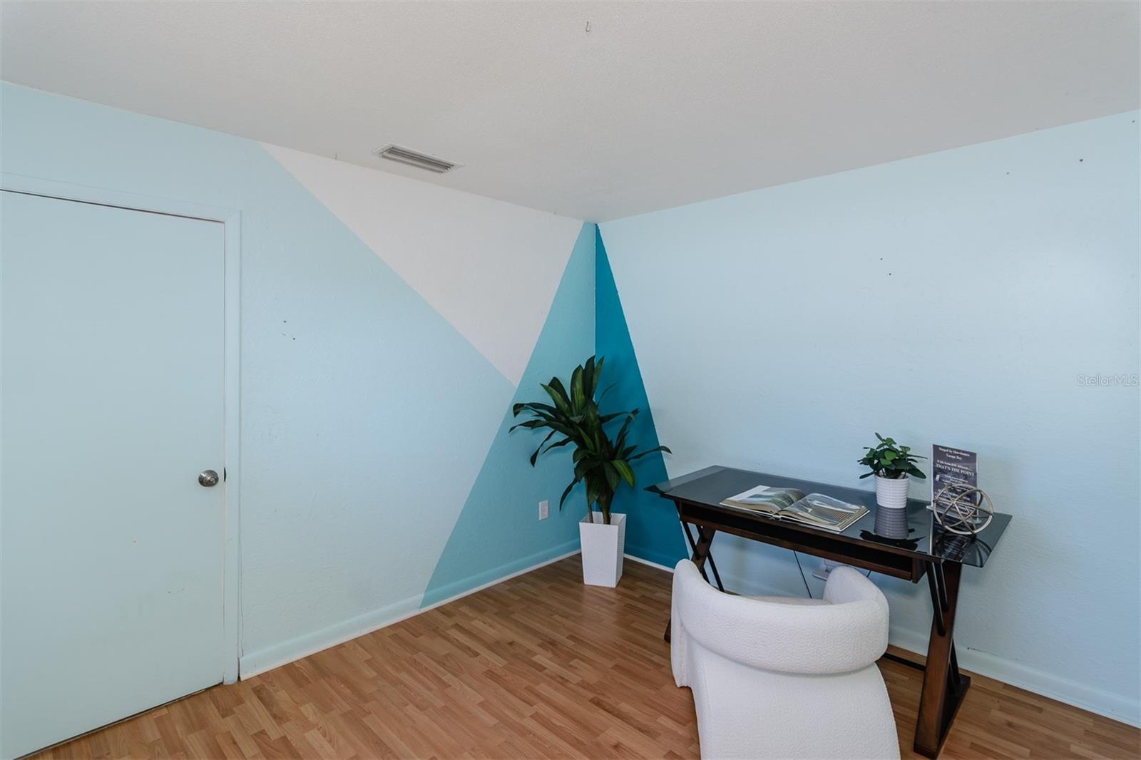 1435 77TH AVE N, ST PETERSBURG, FL, 33702