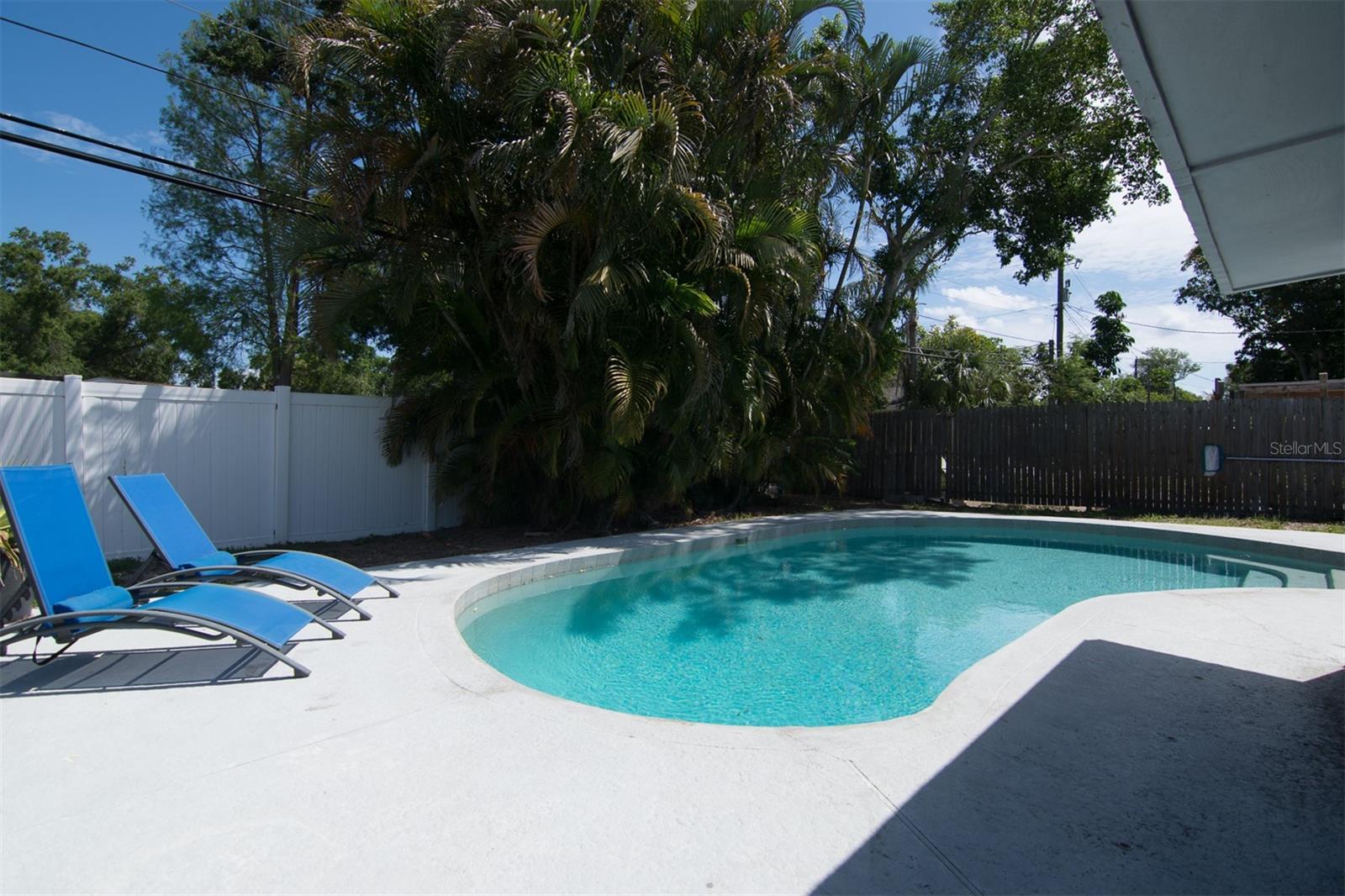 1435 77TH AVE N, ST PETERSBURG, FL, 33702