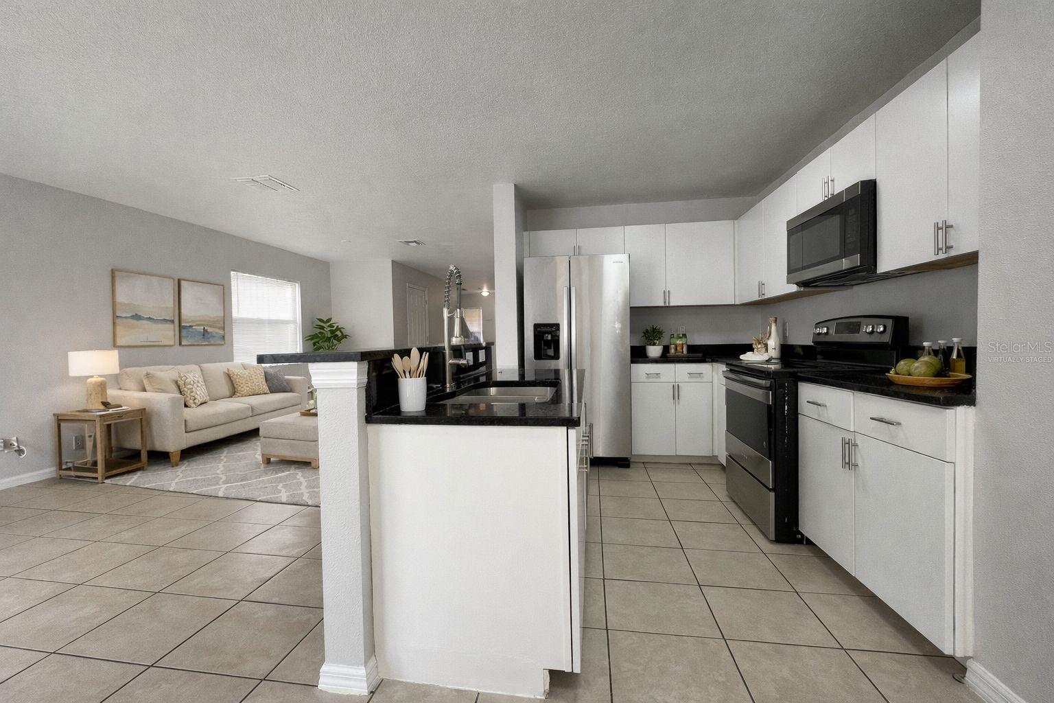 572 CRESTING OAK CIR #19, ORLANDO, FL, 32824