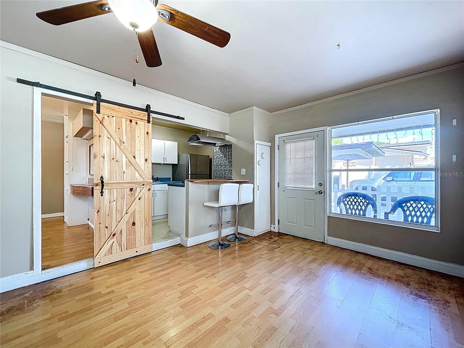 6408 TOWN N COUNTRY BLVD, TAMPA, FL, 33615