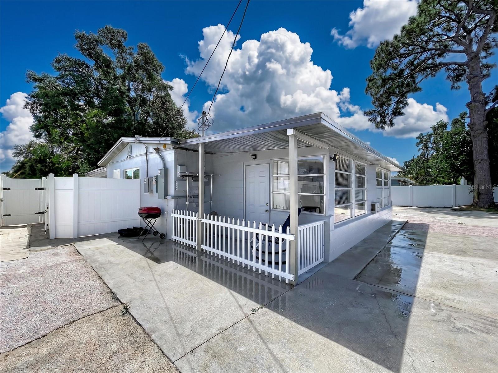 6408 TOWN N COUNTRY BLVD, TAMPA, FL, 33615