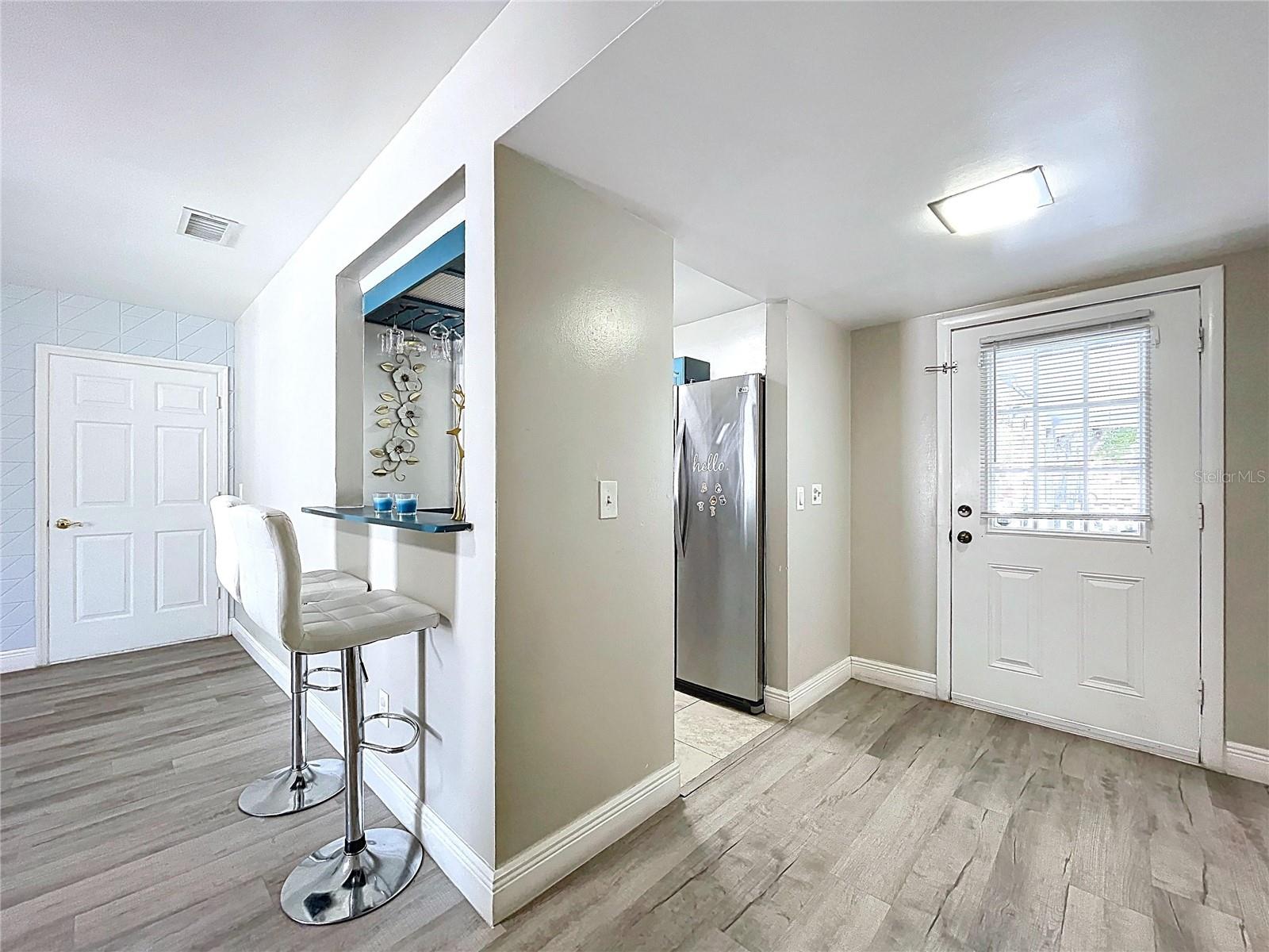 6408 TOWN N COUNTRY BLVD, TAMPA, FL, 33615