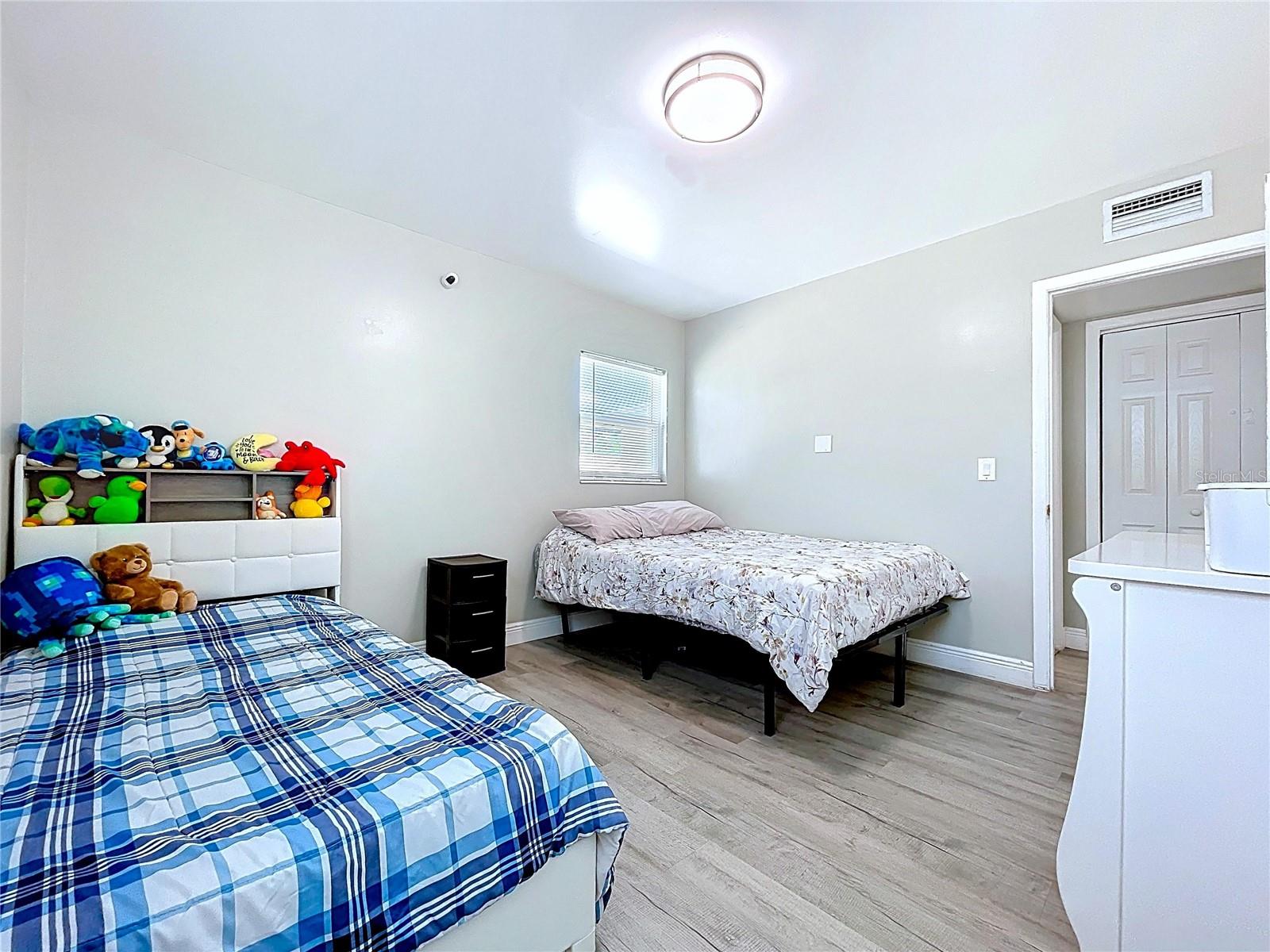 6408 TOWN N COUNTRY BLVD, TAMPA, FL, 33615