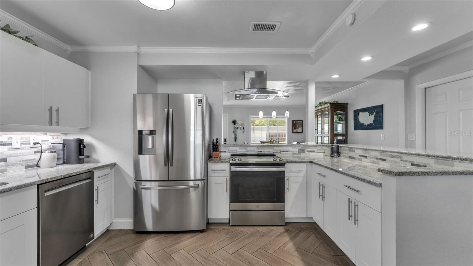 2633 HANDLEY BLVD, LAKELAND, FL, 33803