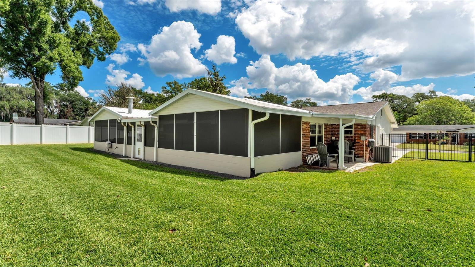 2633 HANDLEY BLVD, LAKELAND, FL, 33803