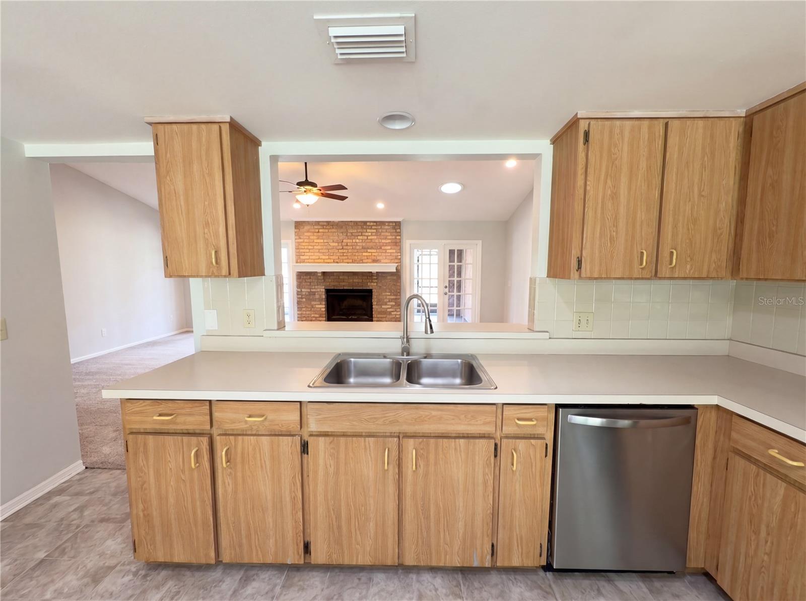 199 E CREST AVE, WINTER GARDEN, FL, 34787