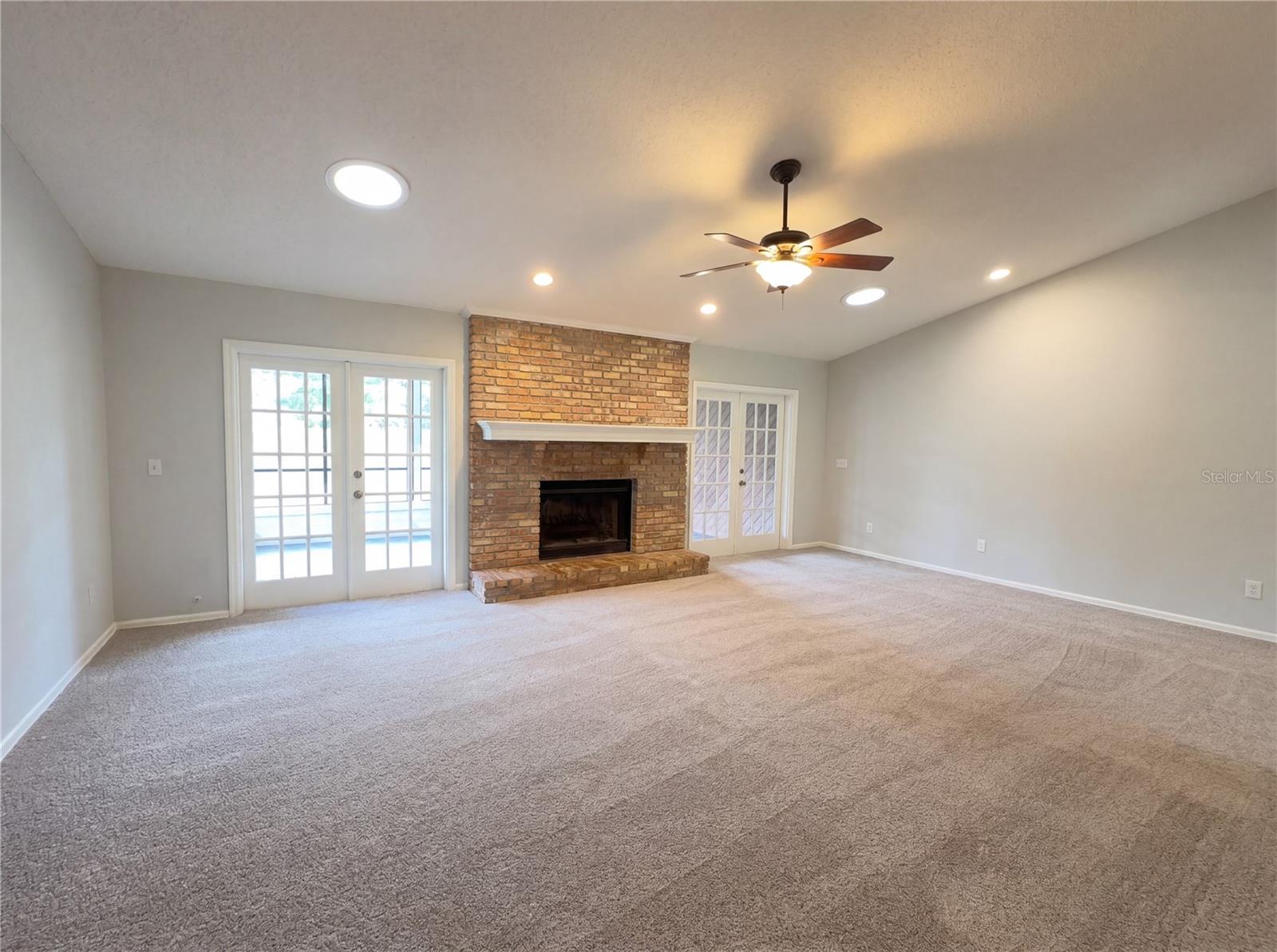 199 E CREST AVE, WINTER GARDEN, FL, 34787