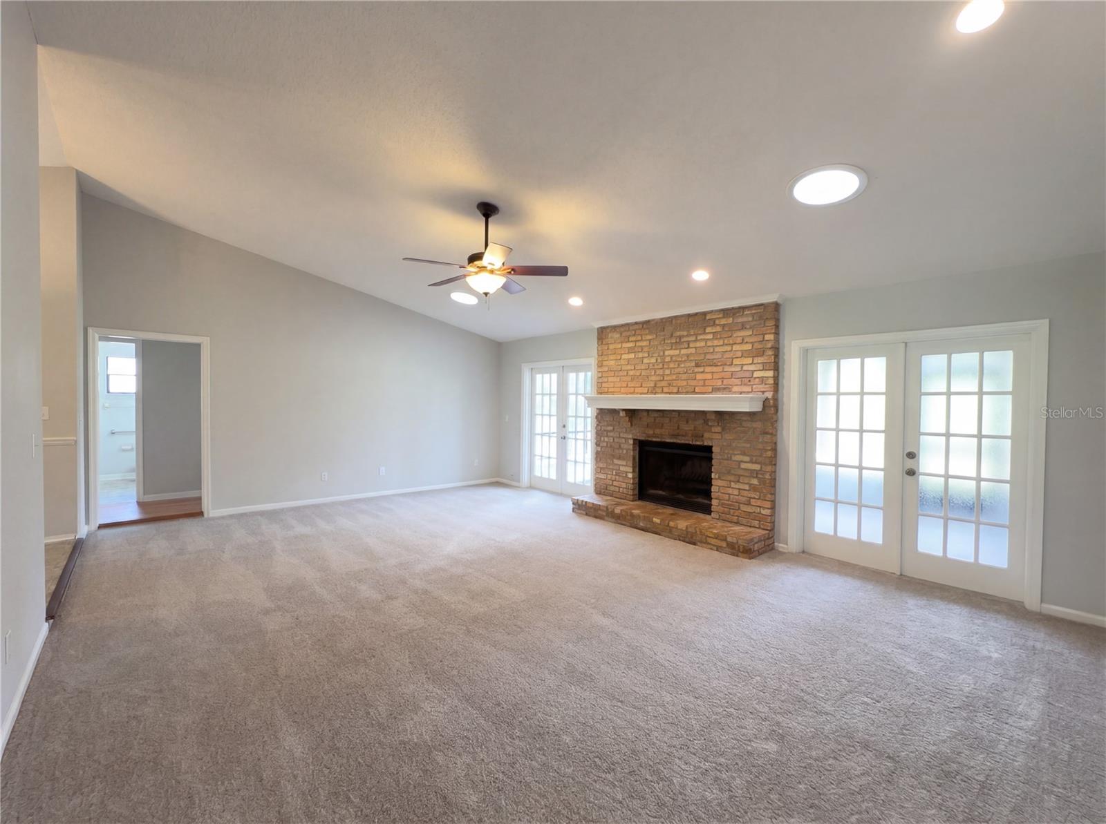 199 E CREST AVE, WINTER GARDEN, FL, 34787