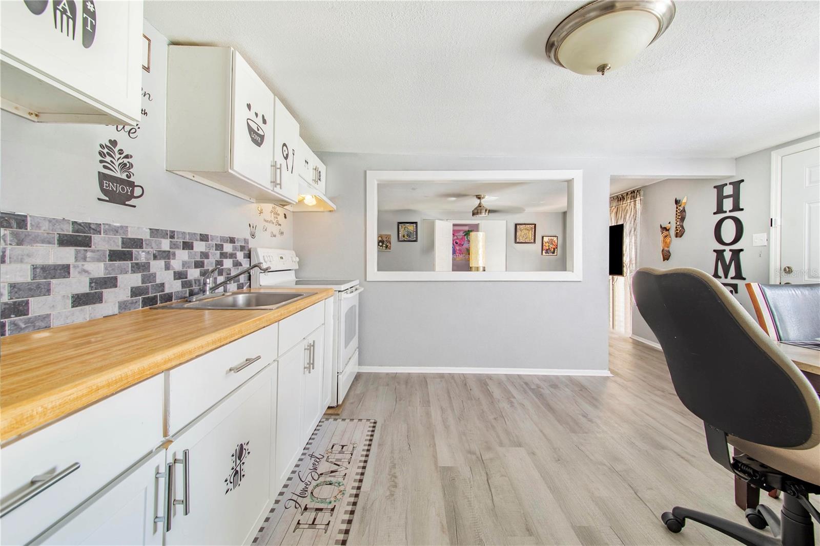 402 E MAIN ST, DUNDEE, FL, 33838