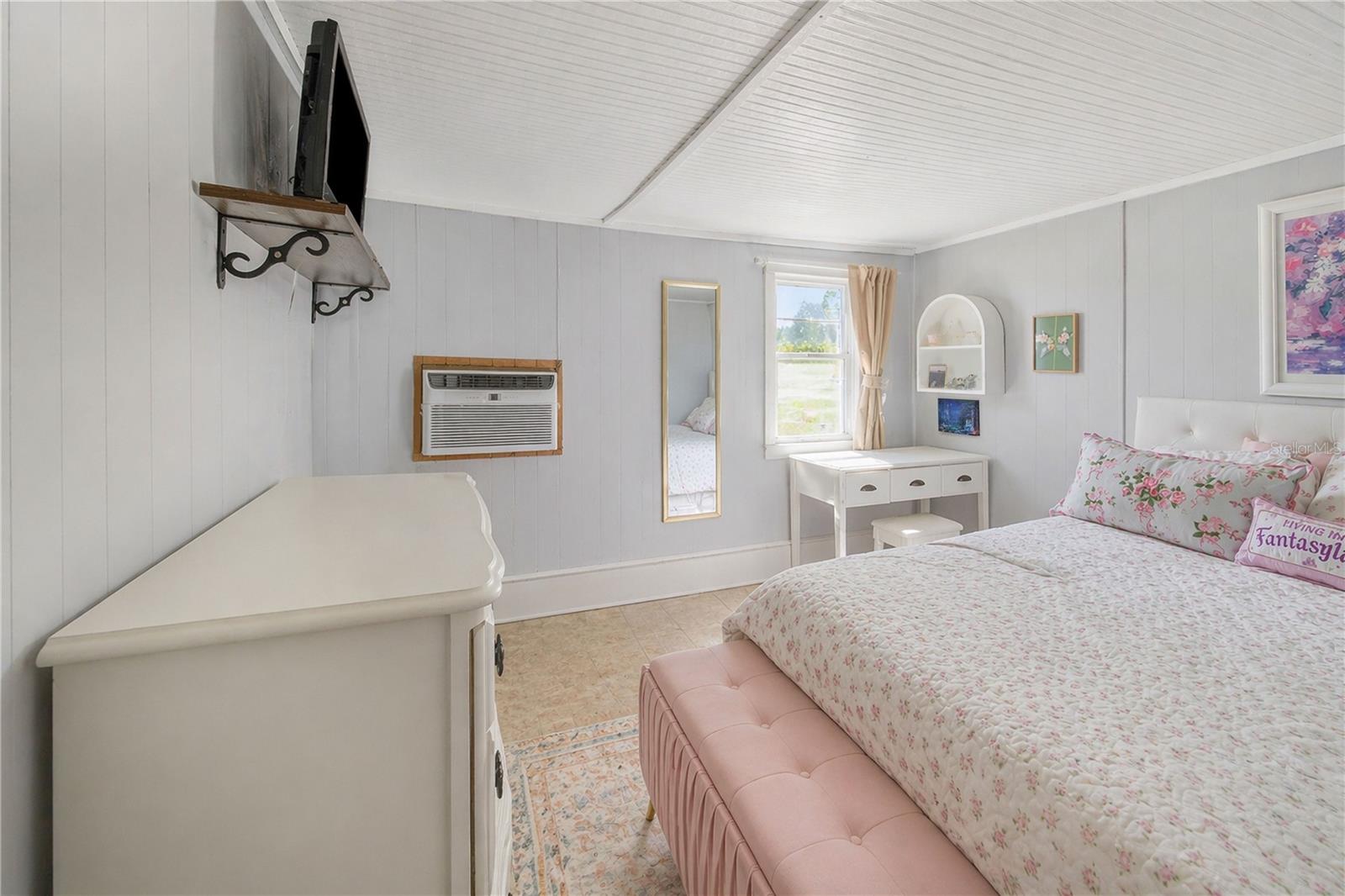 402 E MAIN ST, DUNDEE, FL, 33838