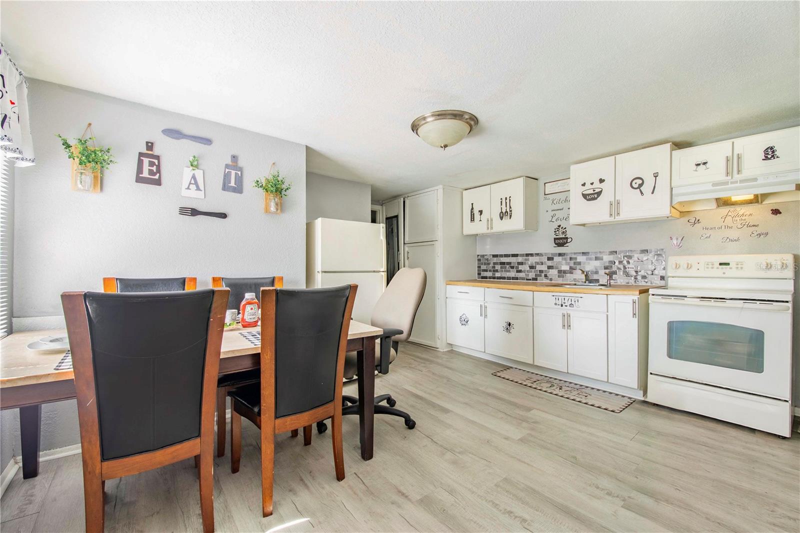 402 E MAIN ST, DUNDEE, FL, 33838