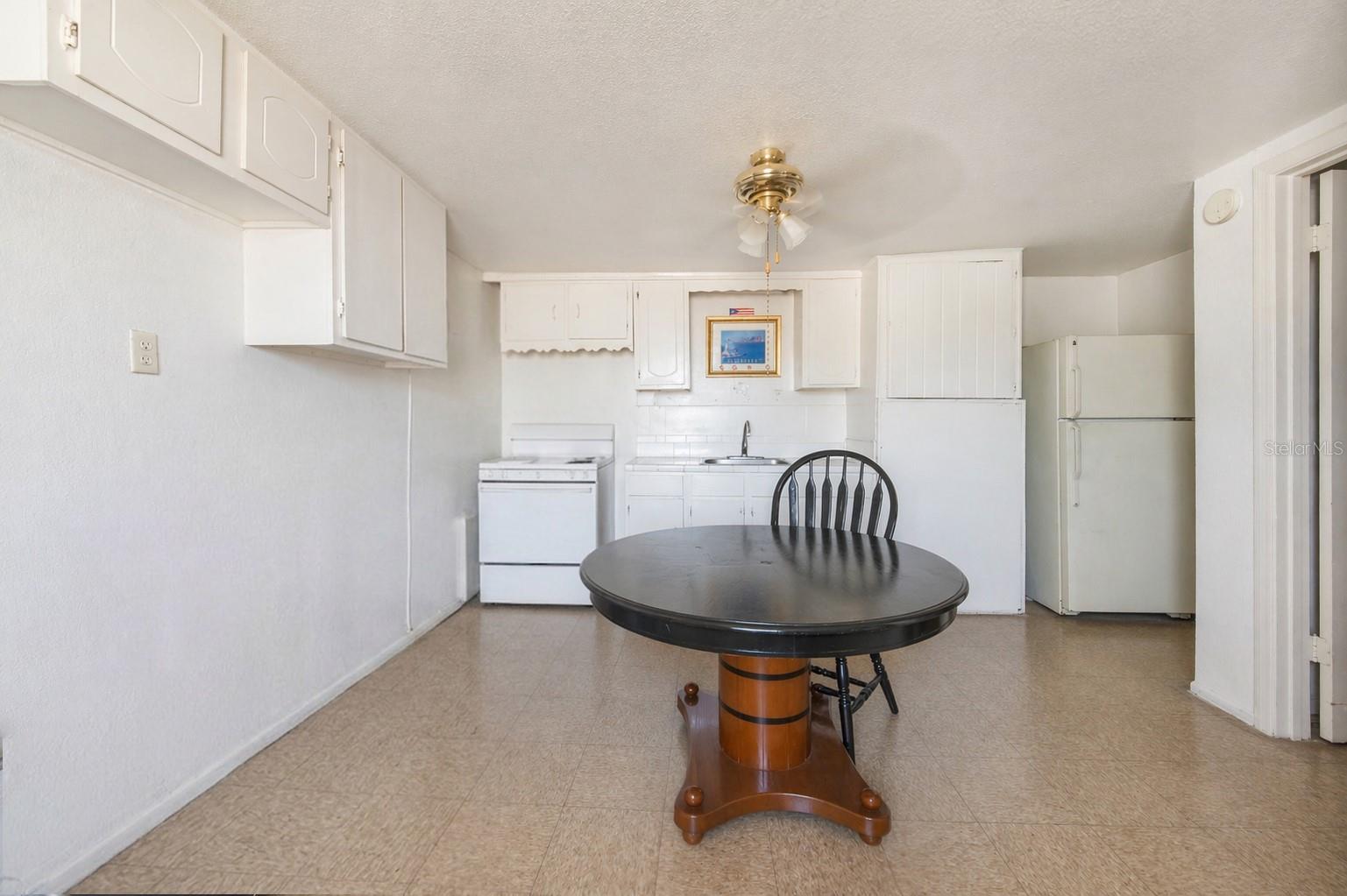 402 E MAIN ST, DUNDEE, FL, 33838