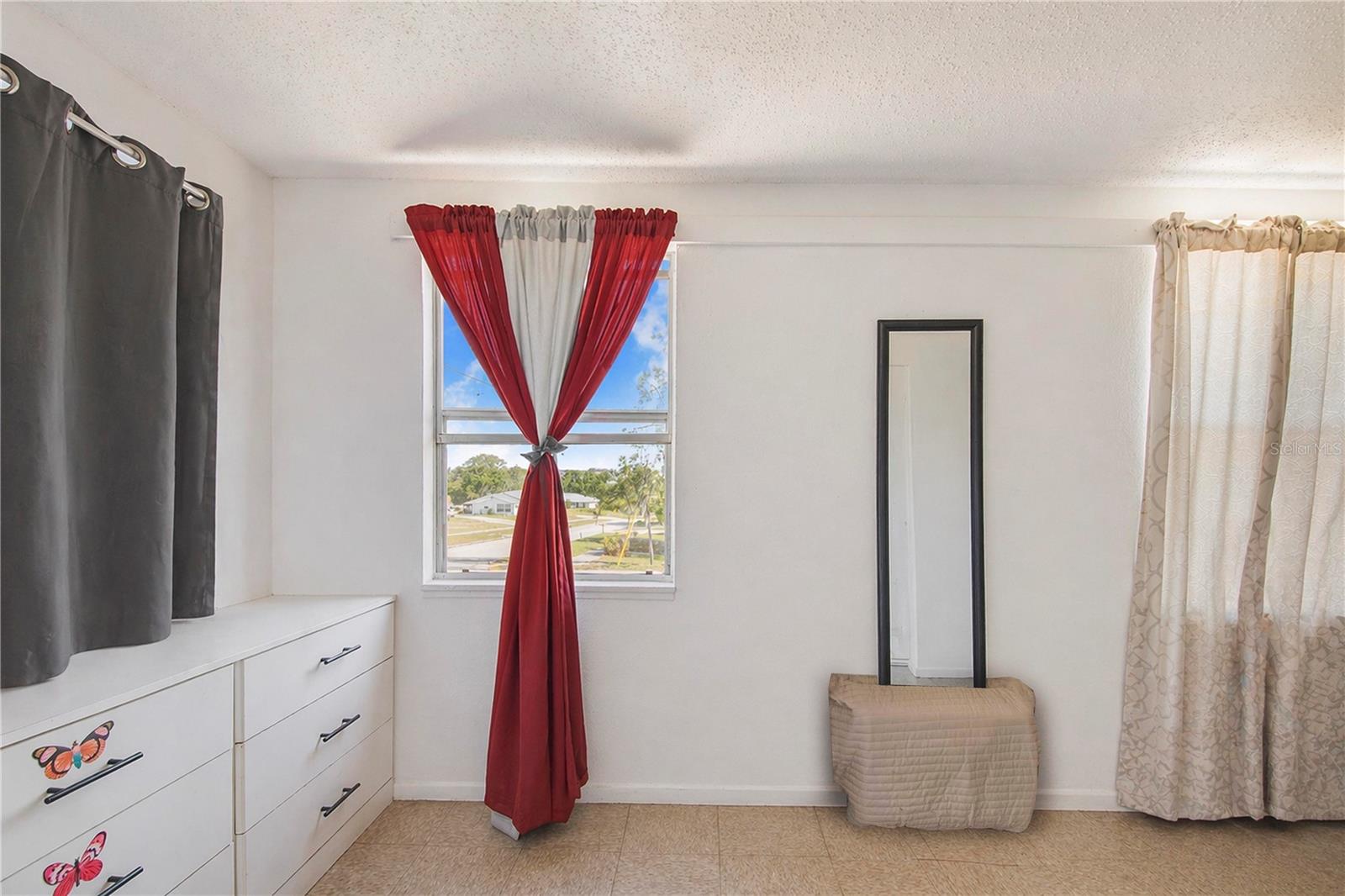 402 E MAIN ST, DUNDEE, FL, 33838