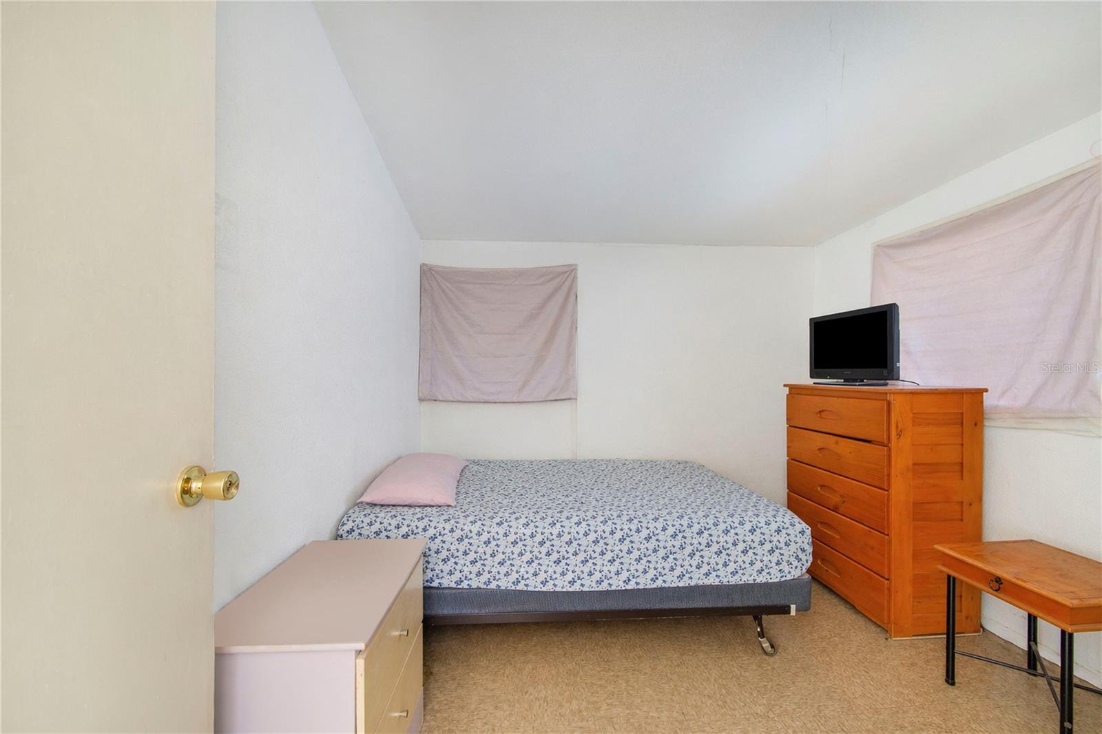 402 E MAIN ST, DUNDEE, FL, 33838