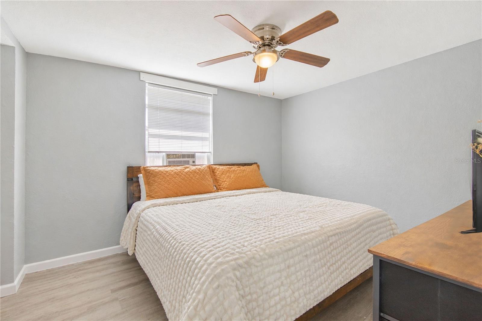 402 E MAIN ST, DUNDEE, FL, 33838